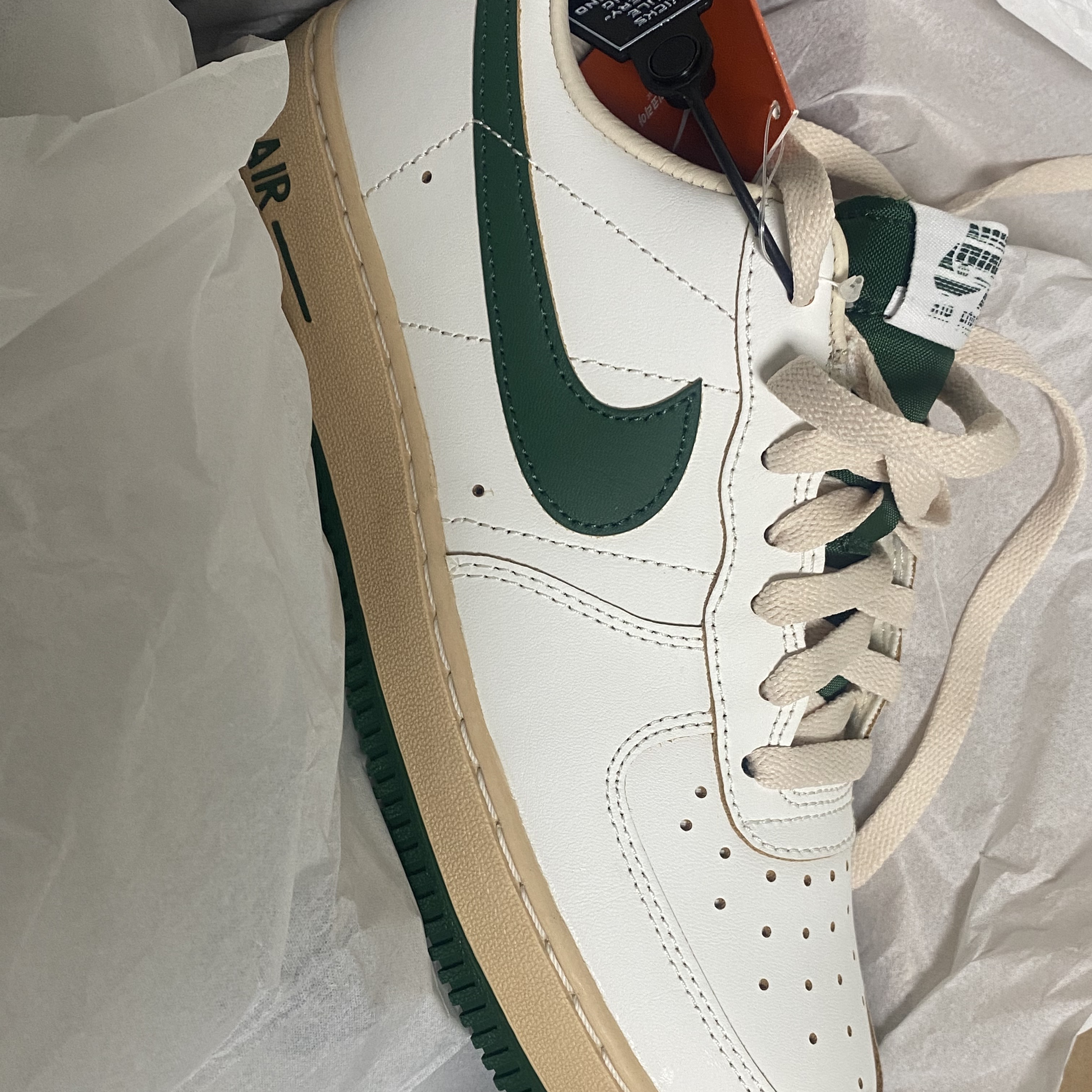 (W) Nike Air Force 1 Low Gorge Green 착용 스타일 - 2