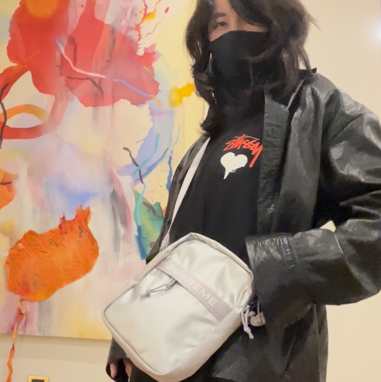 Supreme Shoulder Bag Silver - 22FW, Stussy Stock Heart T-Shirt Black 착용 스타일 - 1