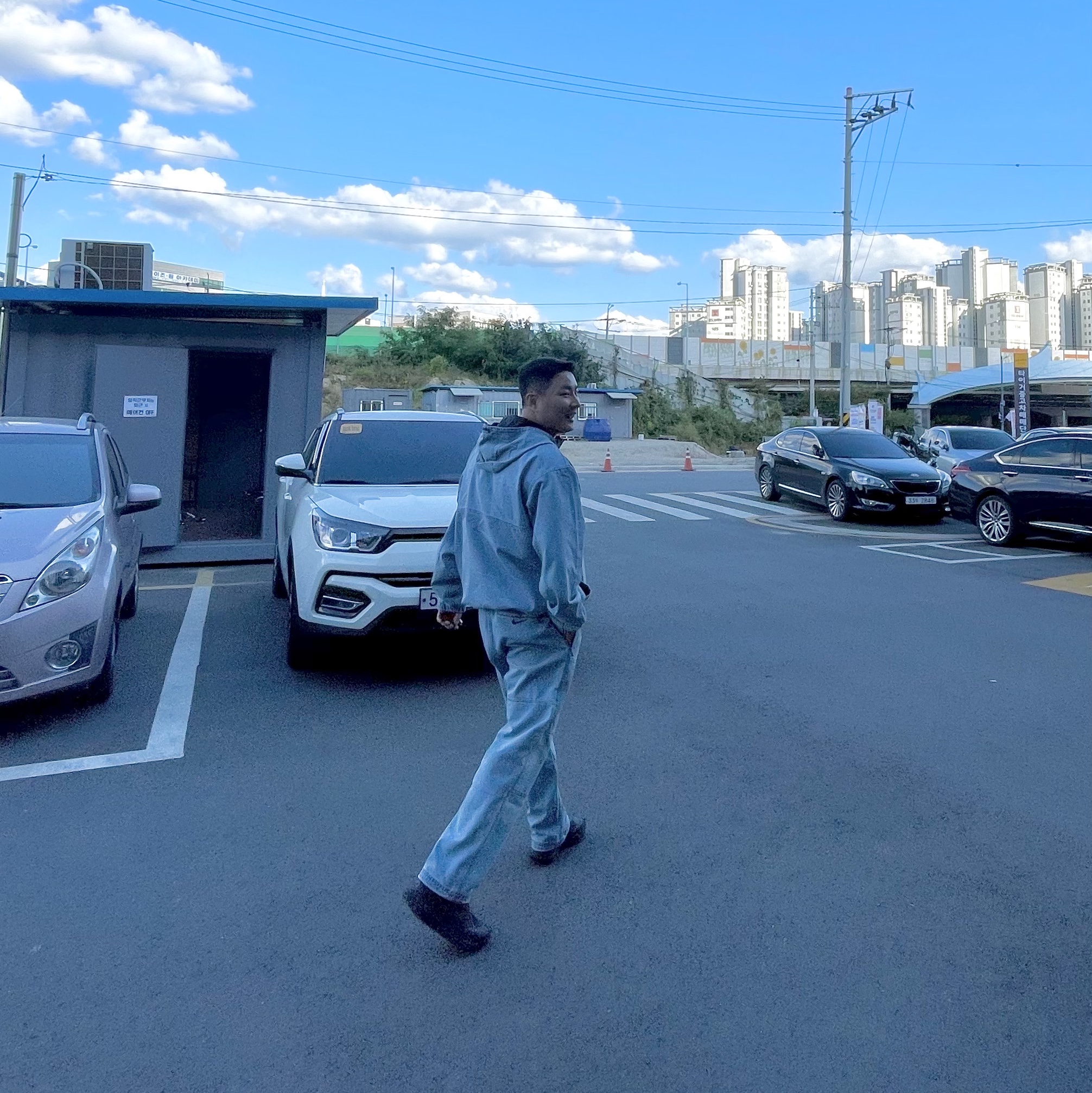 Supreme x Nike ACG Denim Pullover Washed Blue - 22FW, Nike ACG Mountain Fly Gore-Tex Black and Dark Grey 착용 스타일