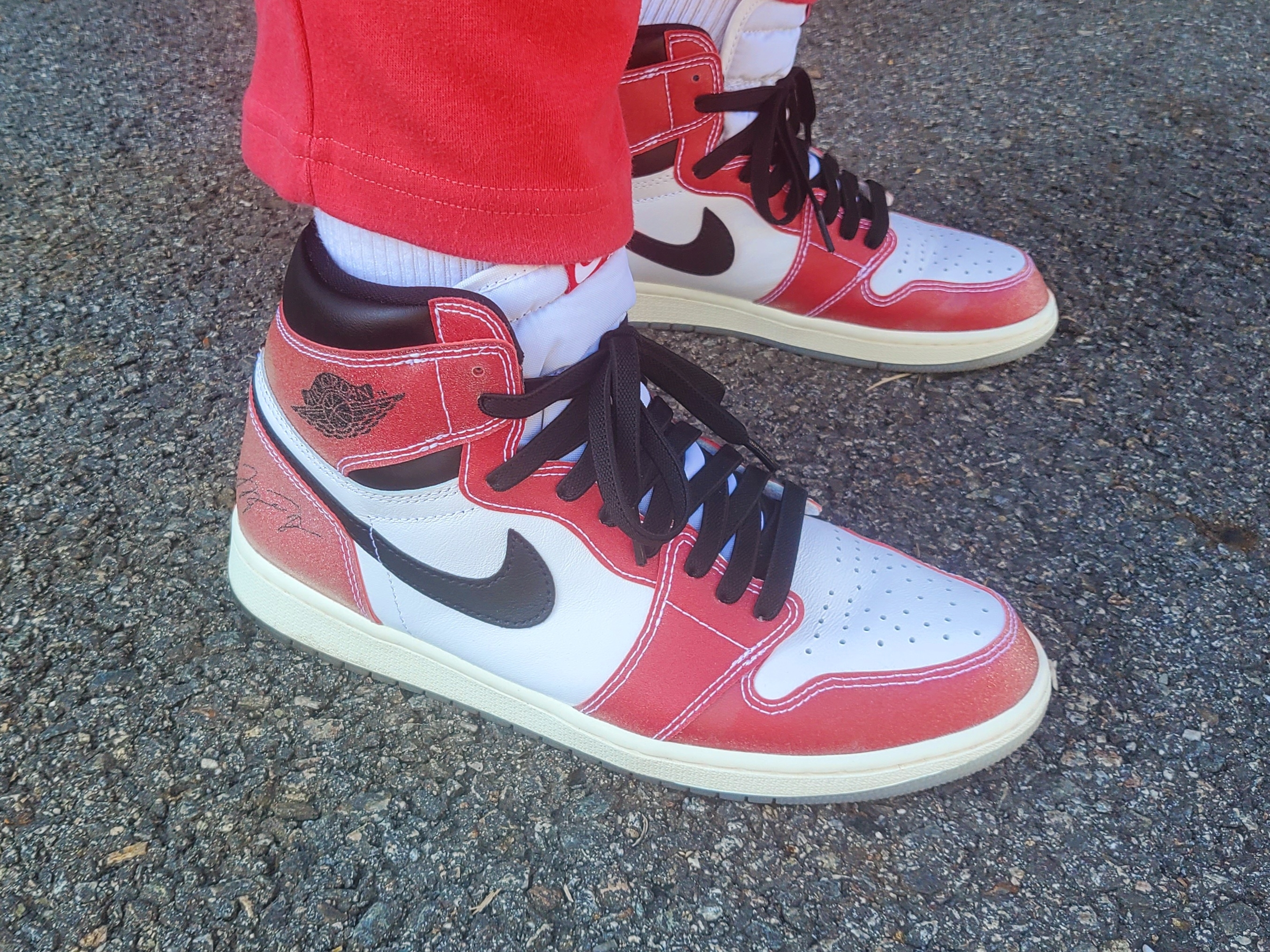 Jordan 1 x Trophy Room Retro High OG SP Chicago 착용 스타일 - 1