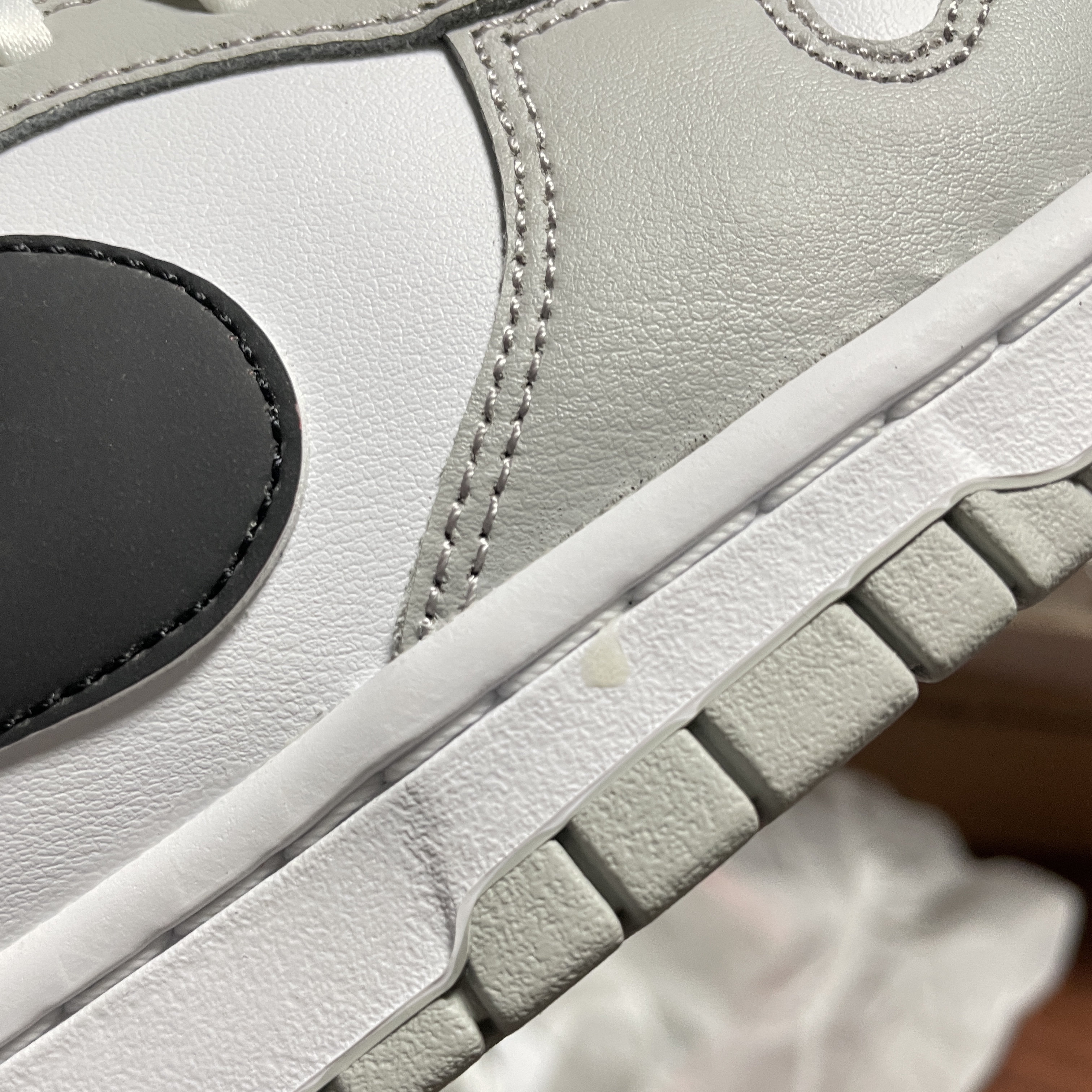 (W) Nike Dunk Low Light Smoke Grey 착용 스타일 - 3