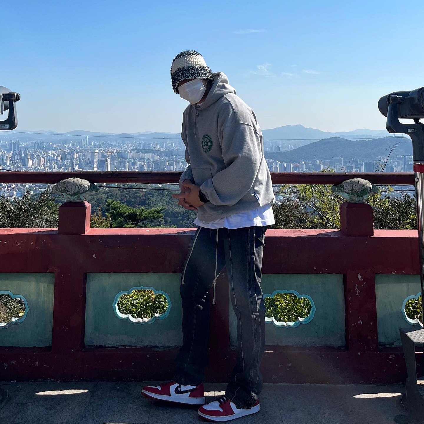 Jordan 1 Low Golf Chicago 착용 스타일 - 1