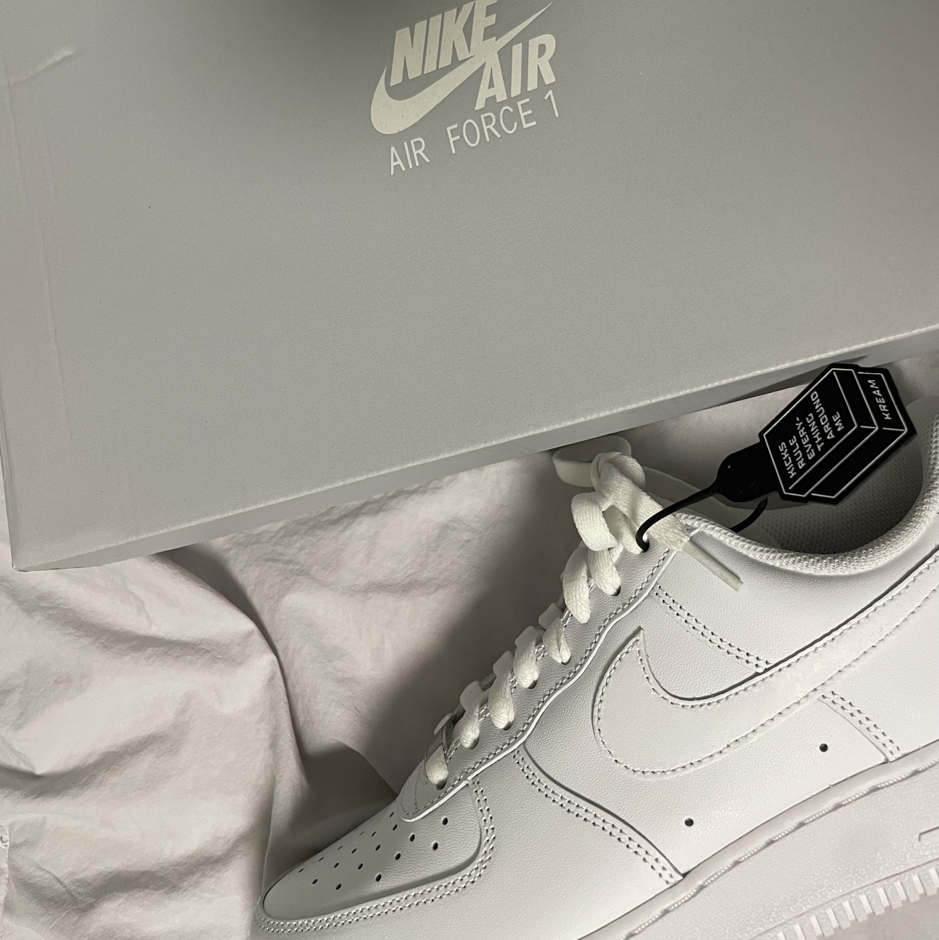Nike Air Force 1 '07 Low White 착용 스타일 - 2