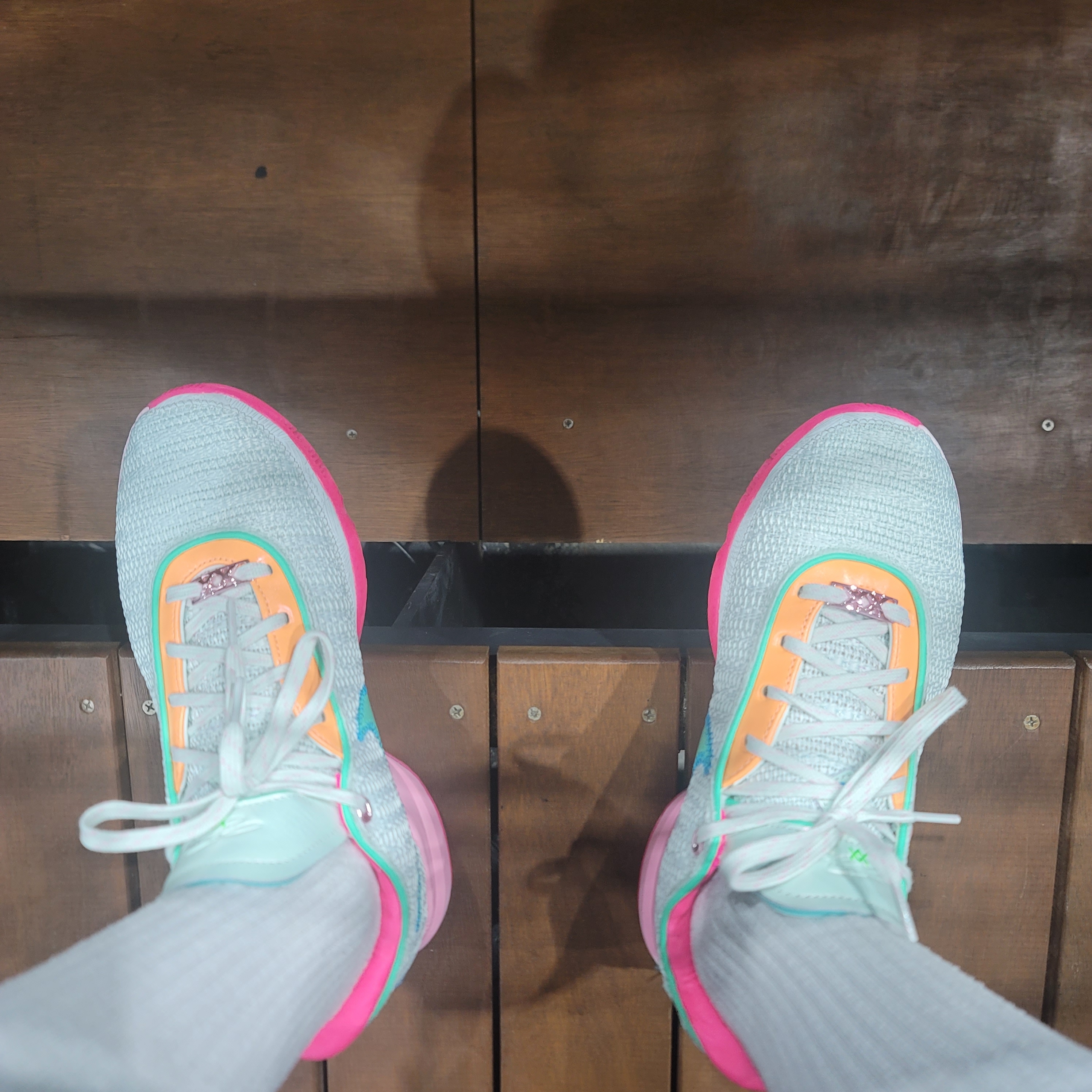 Nike LeBron XX EP Barely Green 착용 스타일 - 1