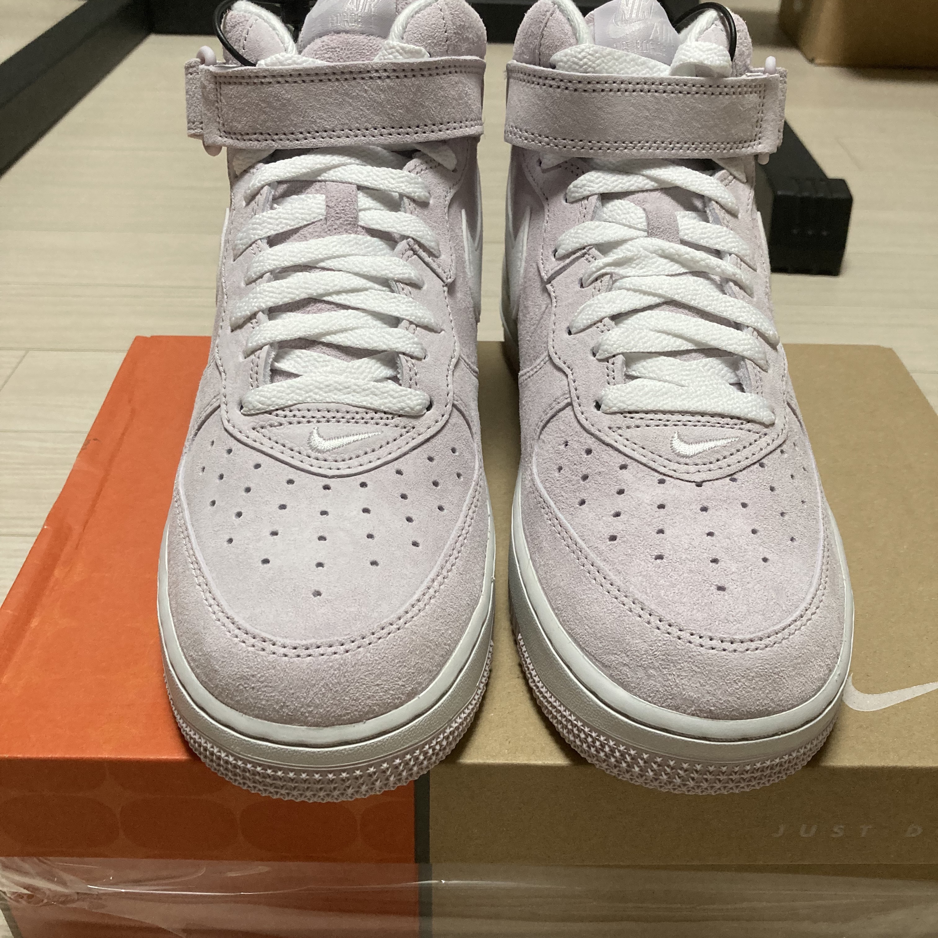 Nike Air Force 1 Mid '07 QS Venice 착용 스타일 - 1