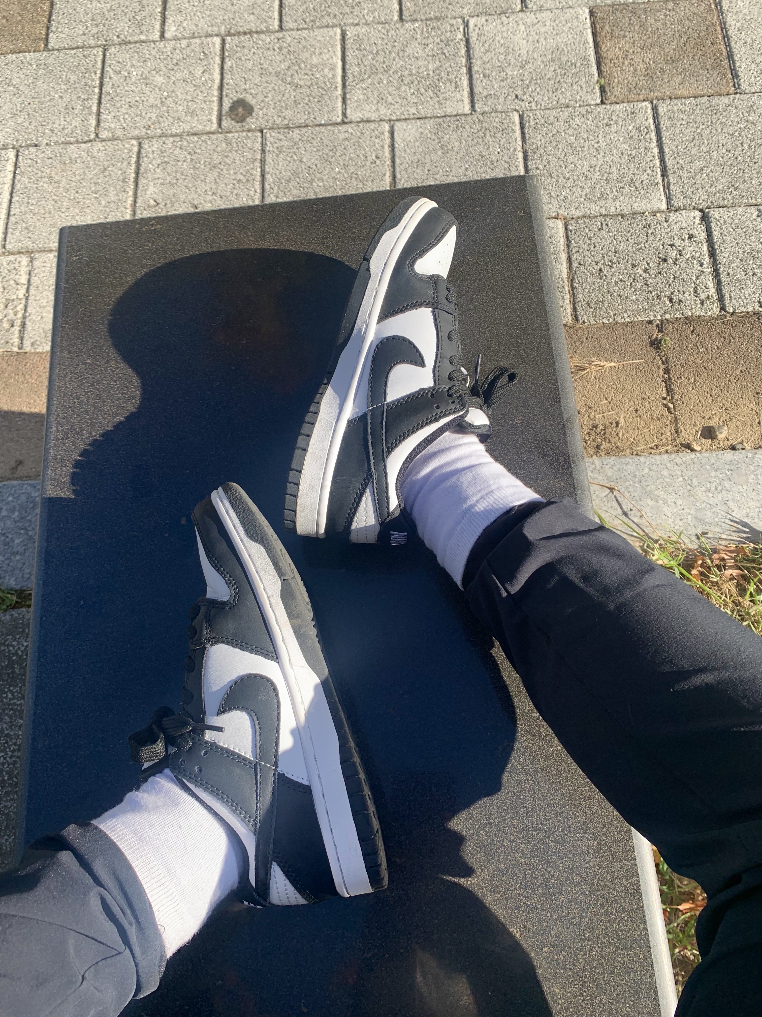(W) Nike Dunk Low Black 착용 스타일 - 1