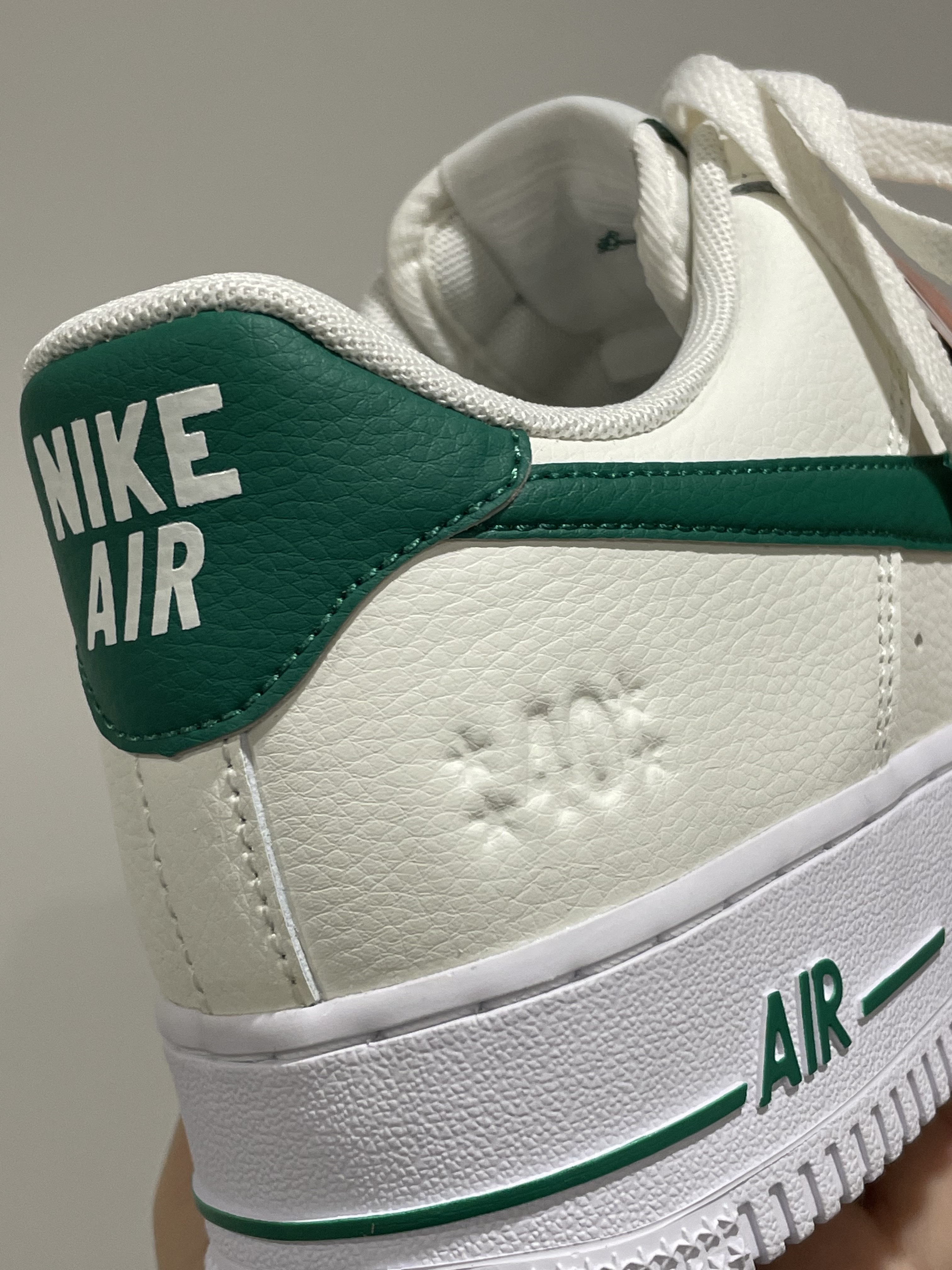 Nike Air Force 1 '07 LV8 40th Anniversary Join Forces Sail Malachite 착용 스타일 - 2