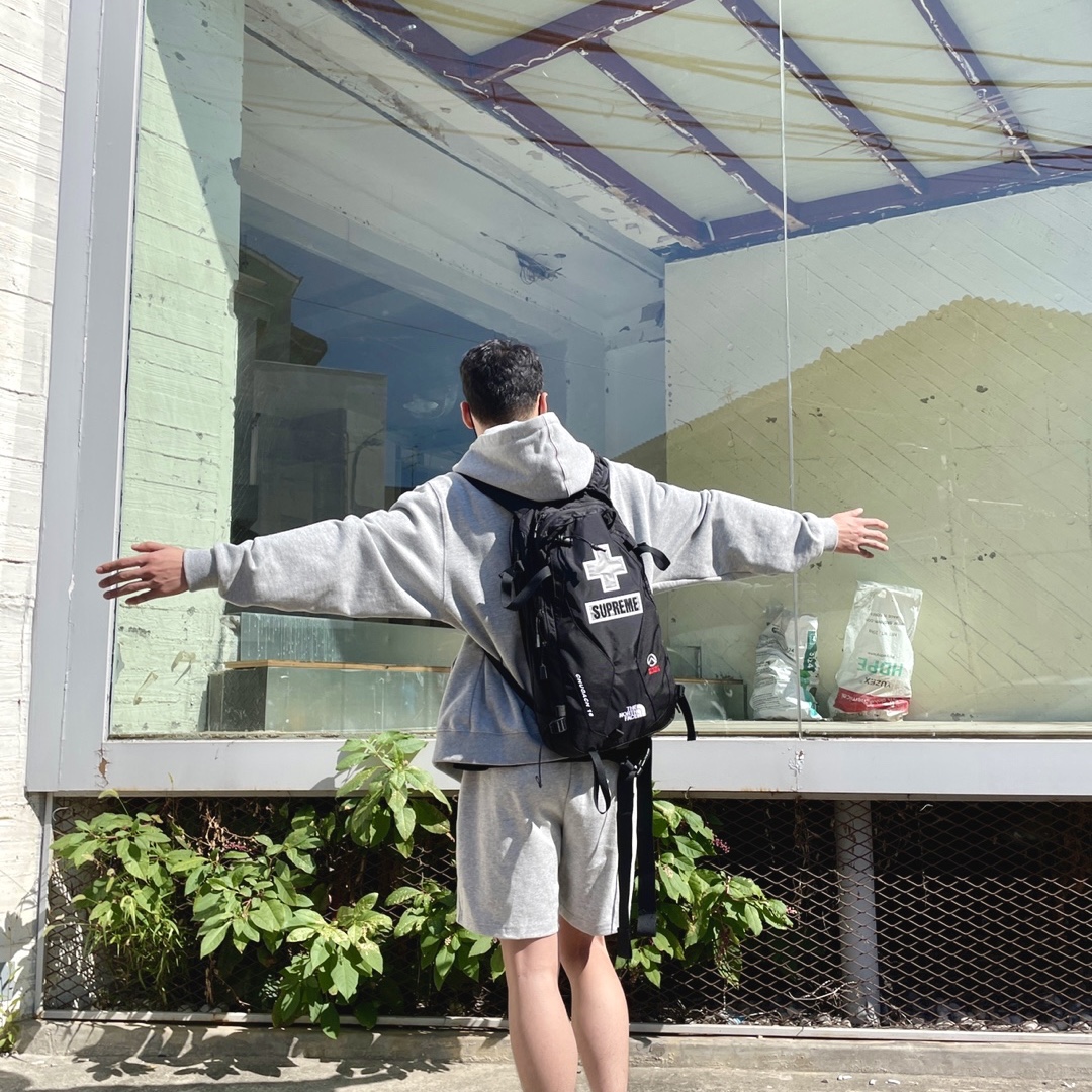Salomon XT-6 ADV White, Supreme x The North Face Summit Series Rescue Chugach 16 Backpack Black - 22SS 착용 스타일 - 2