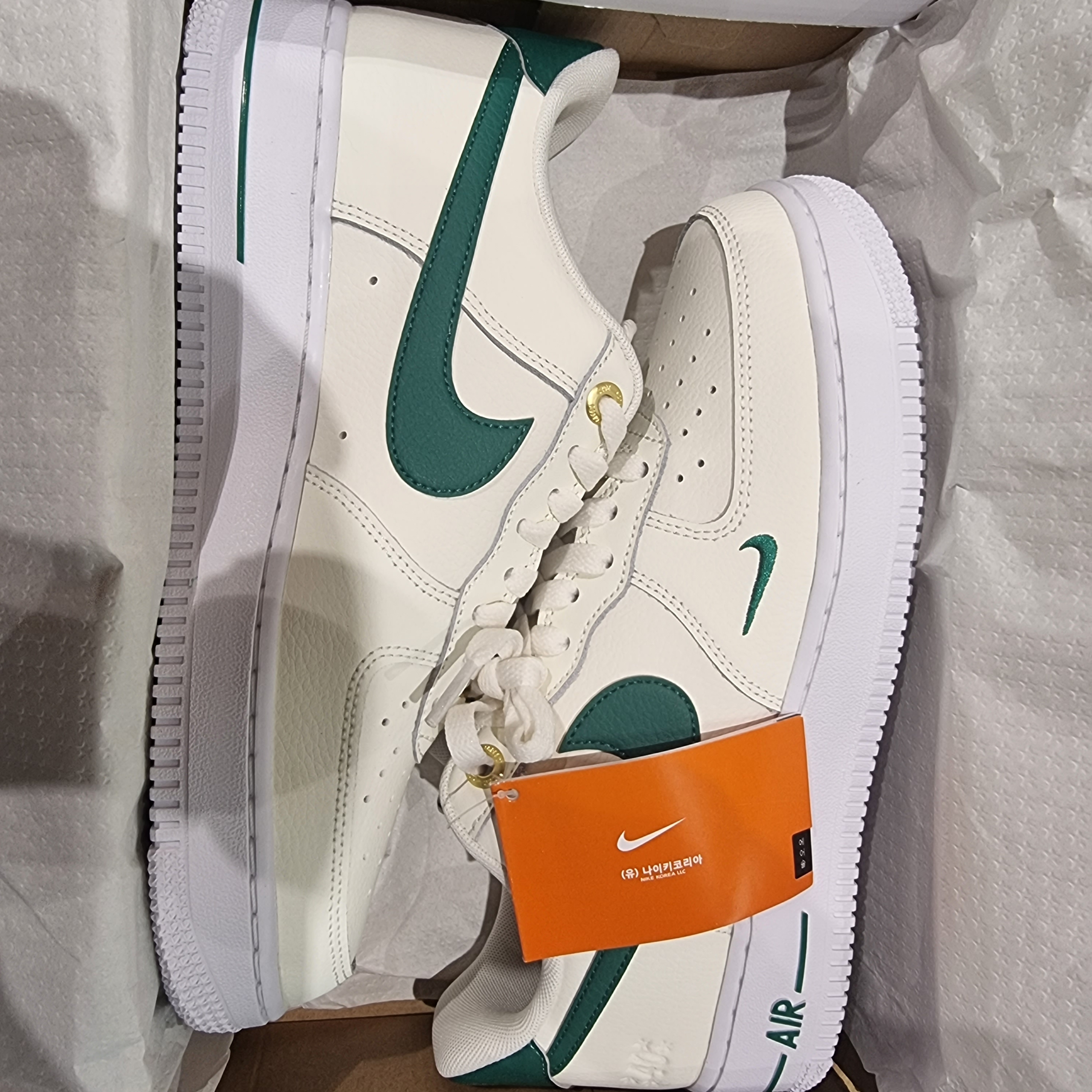 Nike Air Force 1 '07 LV8 40th Anniversary Join Forces Sail Malachite 착용 스타일