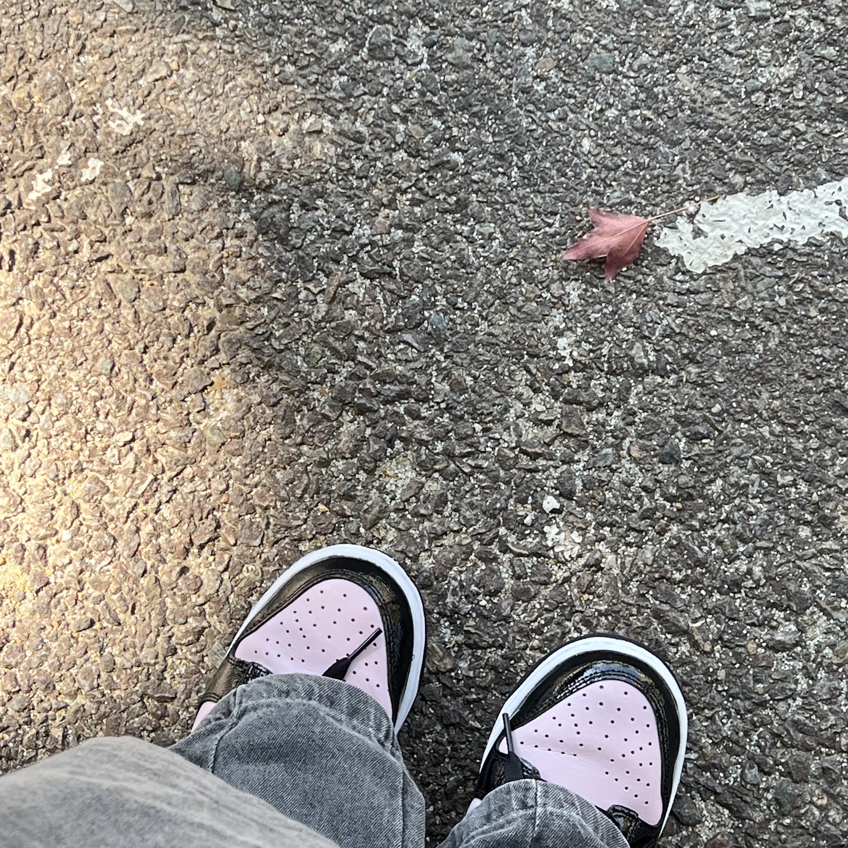 (W) Nike Dunk Low Essential Pink Foam Black 착용 스타일 - 3