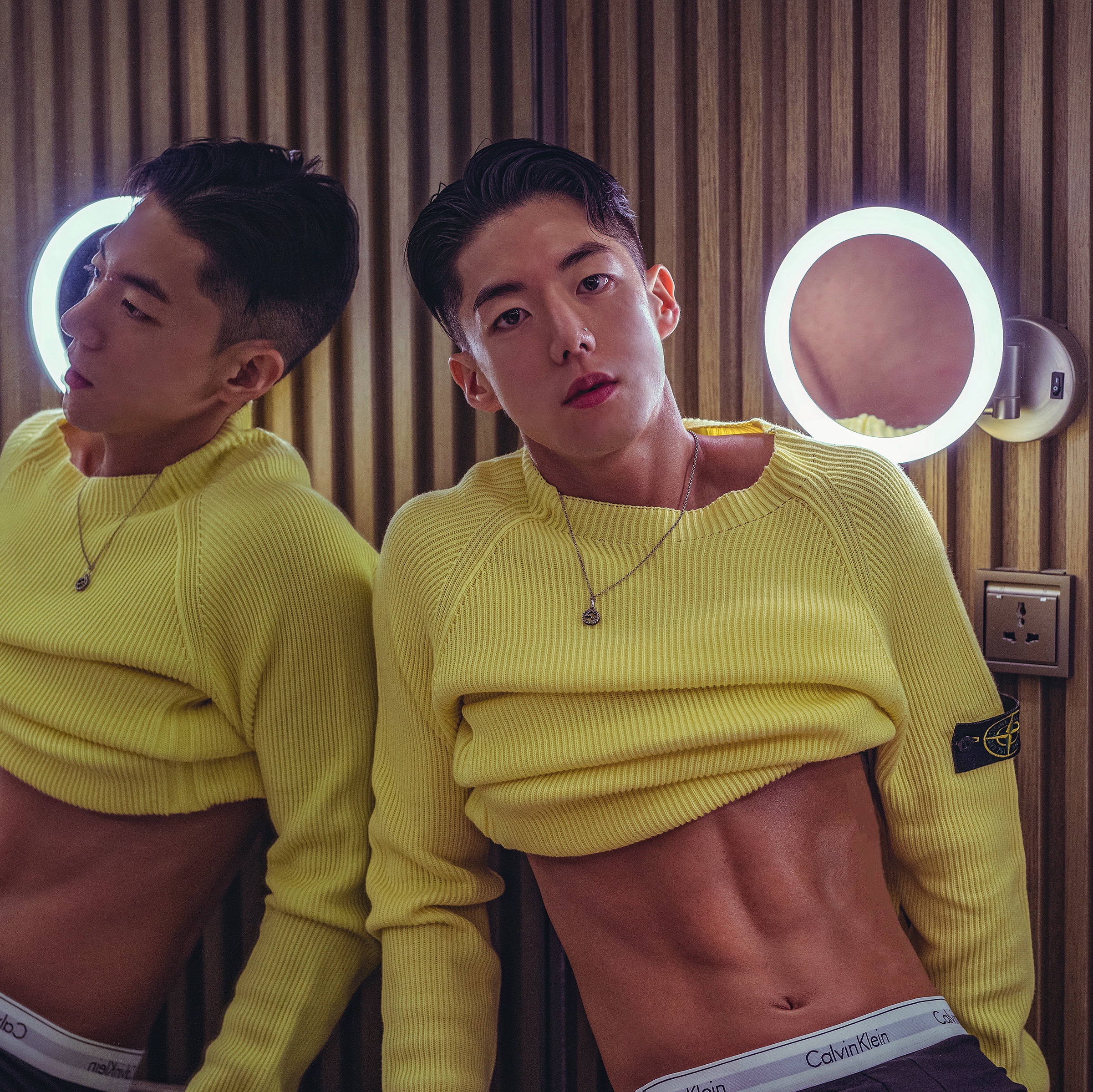 Gucci Interlocking G Pendant Necklace Silver, Stone Island 532B9 Crewneck Knit Yellow - 22SS 착용 스타일 - 1