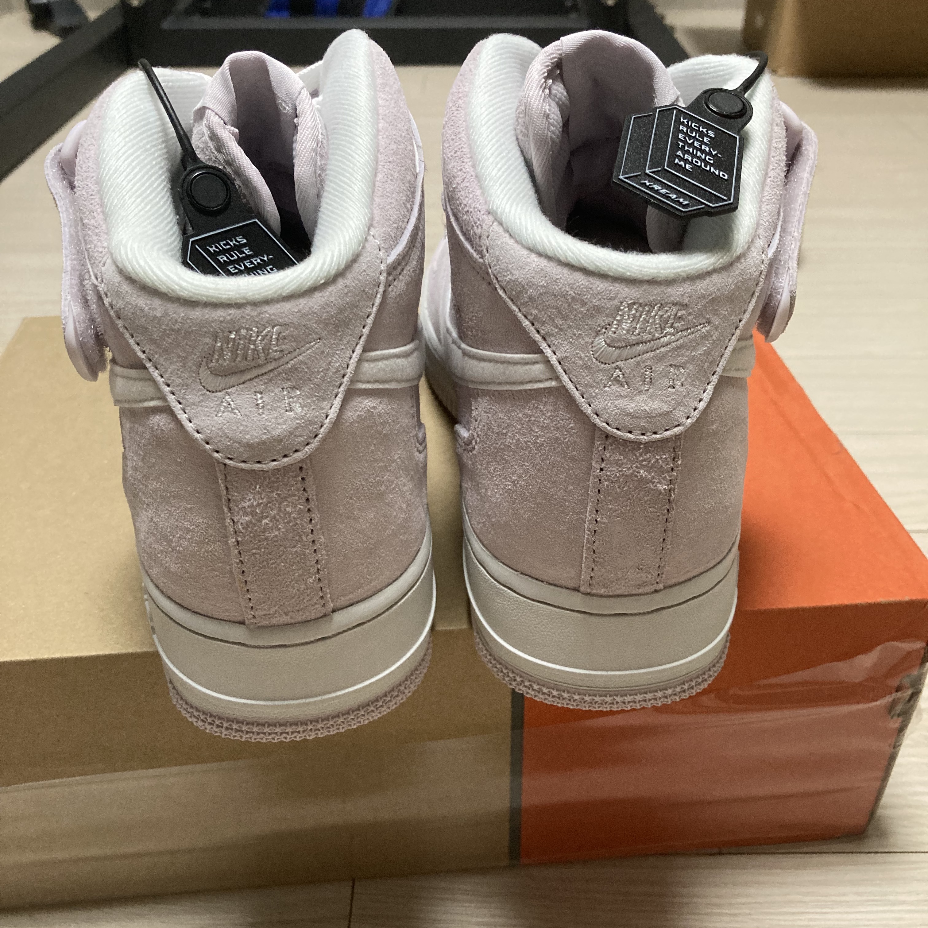 Nike Air Force 1 Mid '07 QS Venice 착용 스타일 - 3