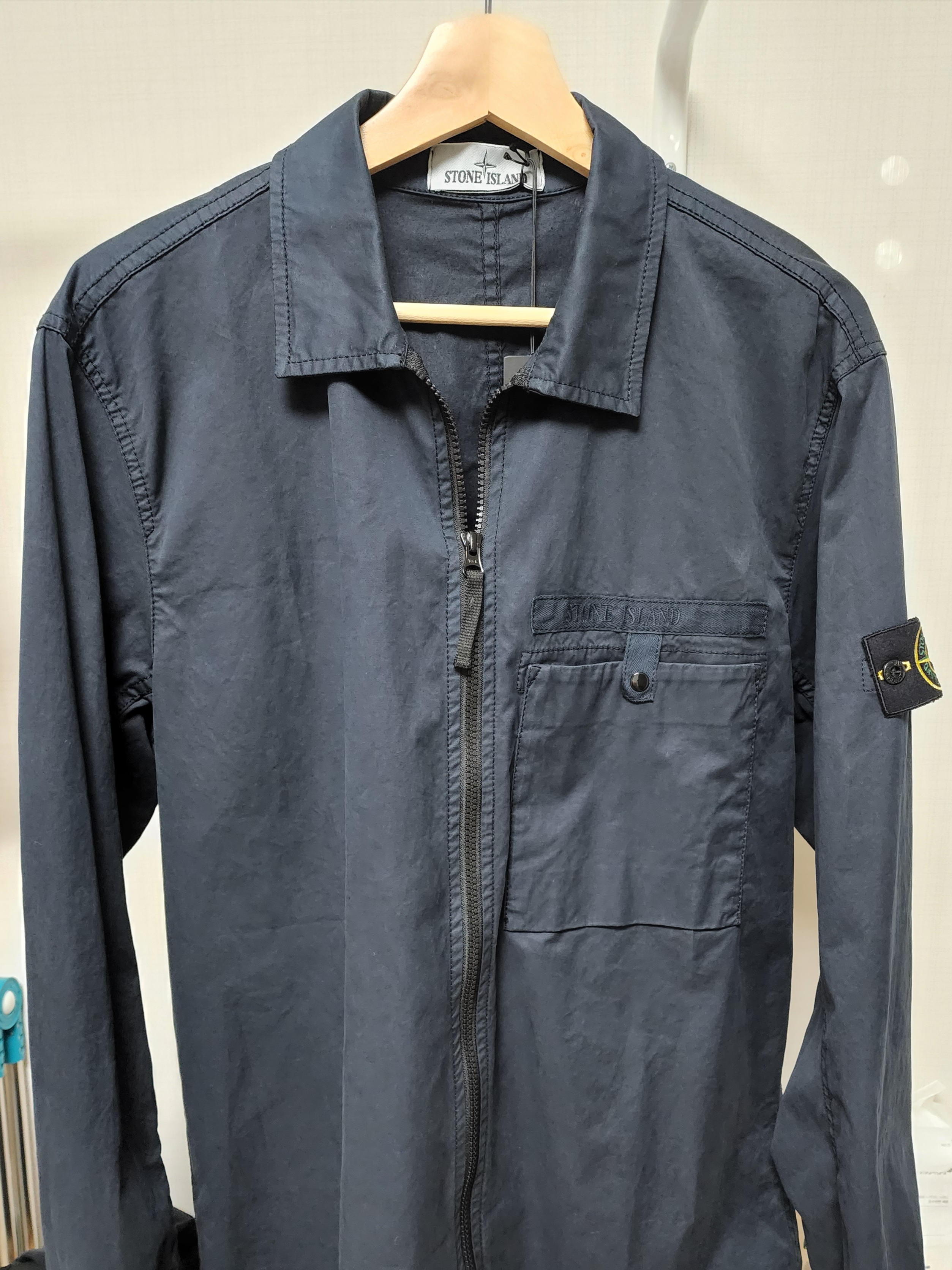 Stone Island 12619 Supima Cotton Twill Stretch-TC Garment Dyed Overshirt Navy Blue - 22SS 착용 스타일