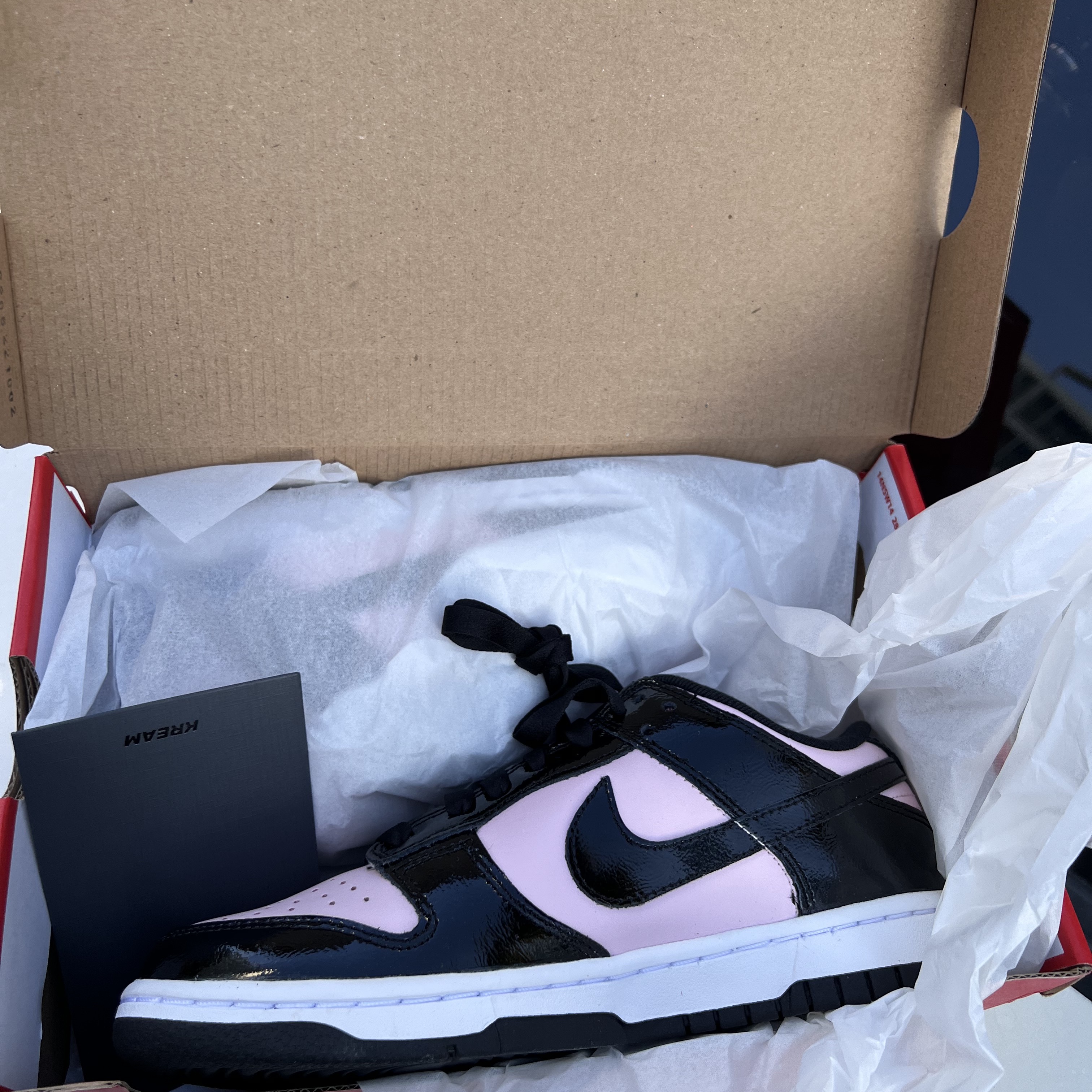 (W) Nike Dunk Low Essential Pink Foam Black 착용 스타일 - 1