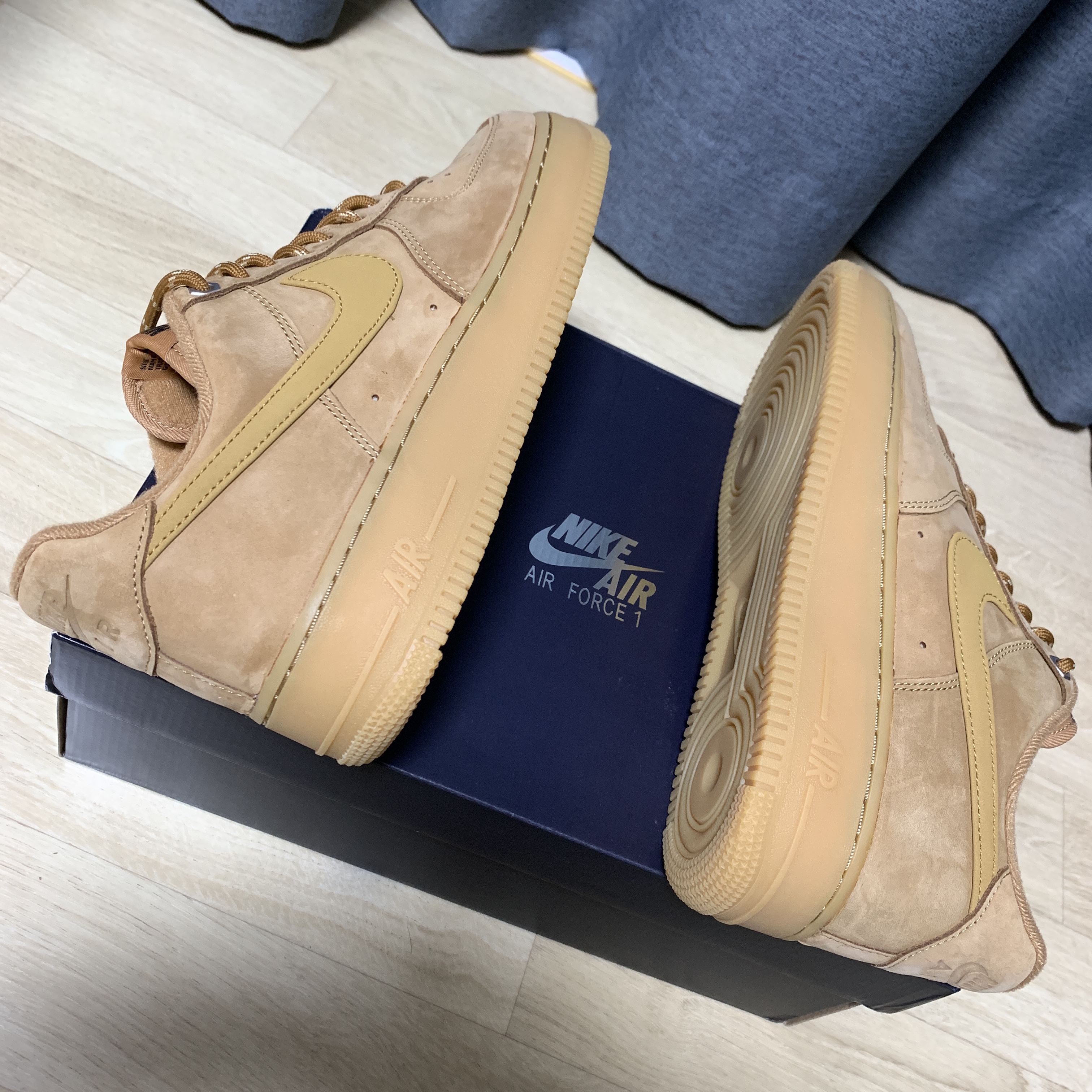 Nike Air Force 1 '07 WB Flax 착용 스타일 - 2