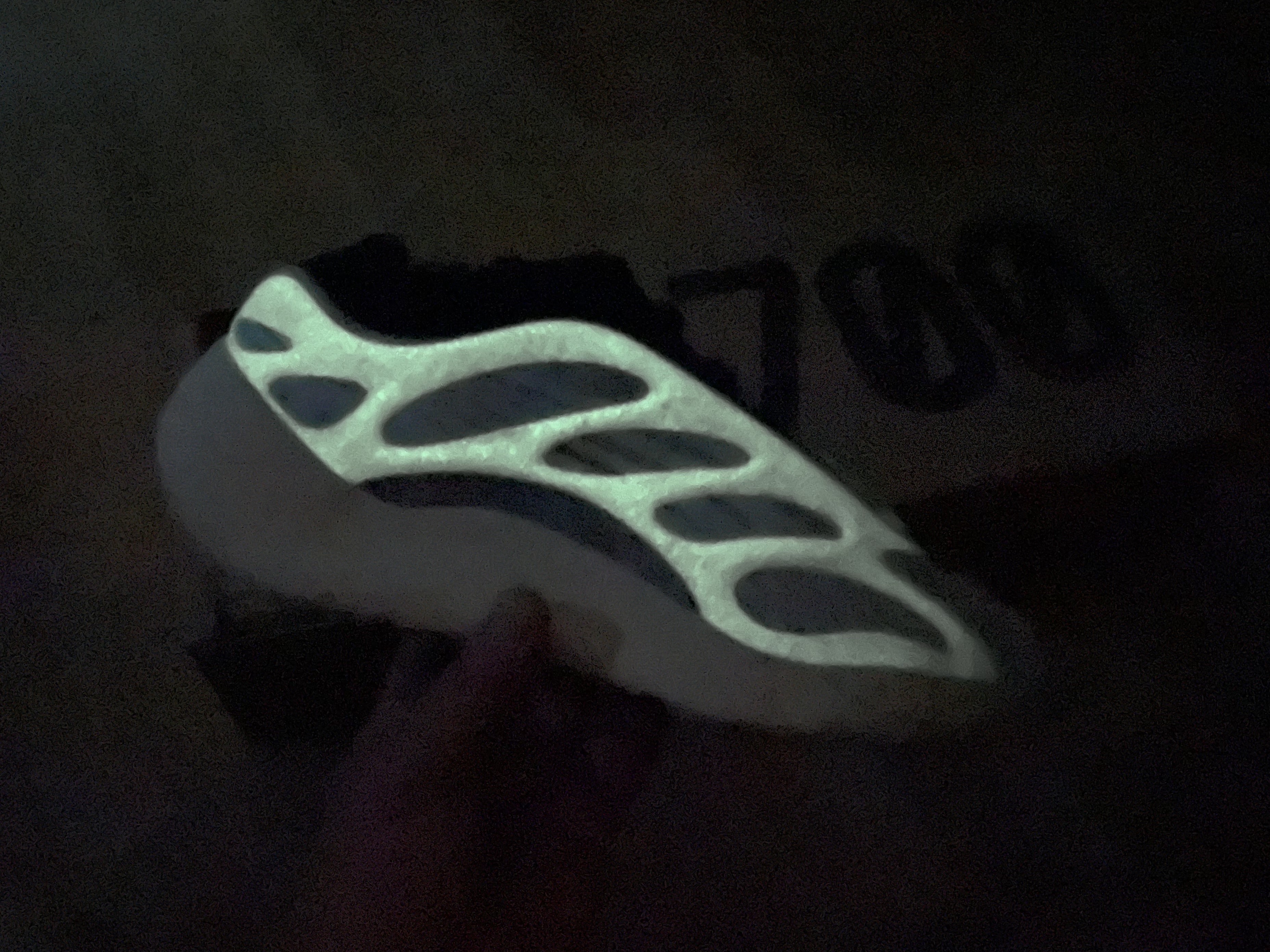Adidas Yeezy 700 V3 Azael 2022/2023 착용 스타일 - 2
