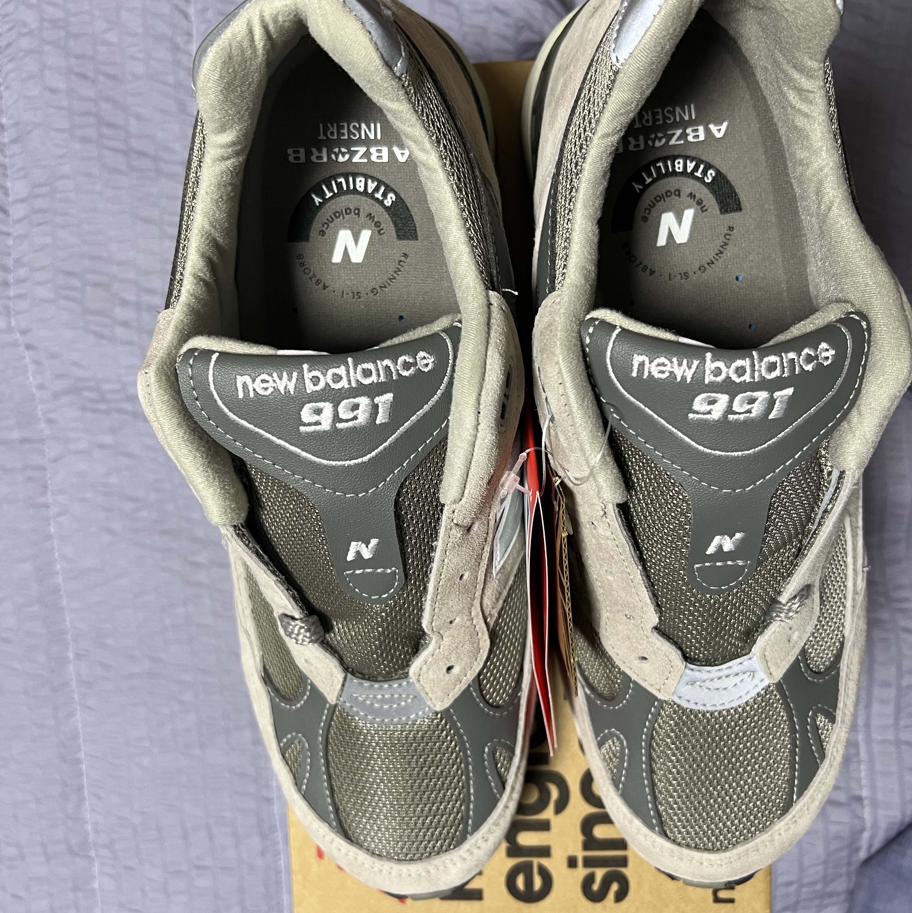 New Balance 991 Made in UK Grey 착용 스타일 - 1