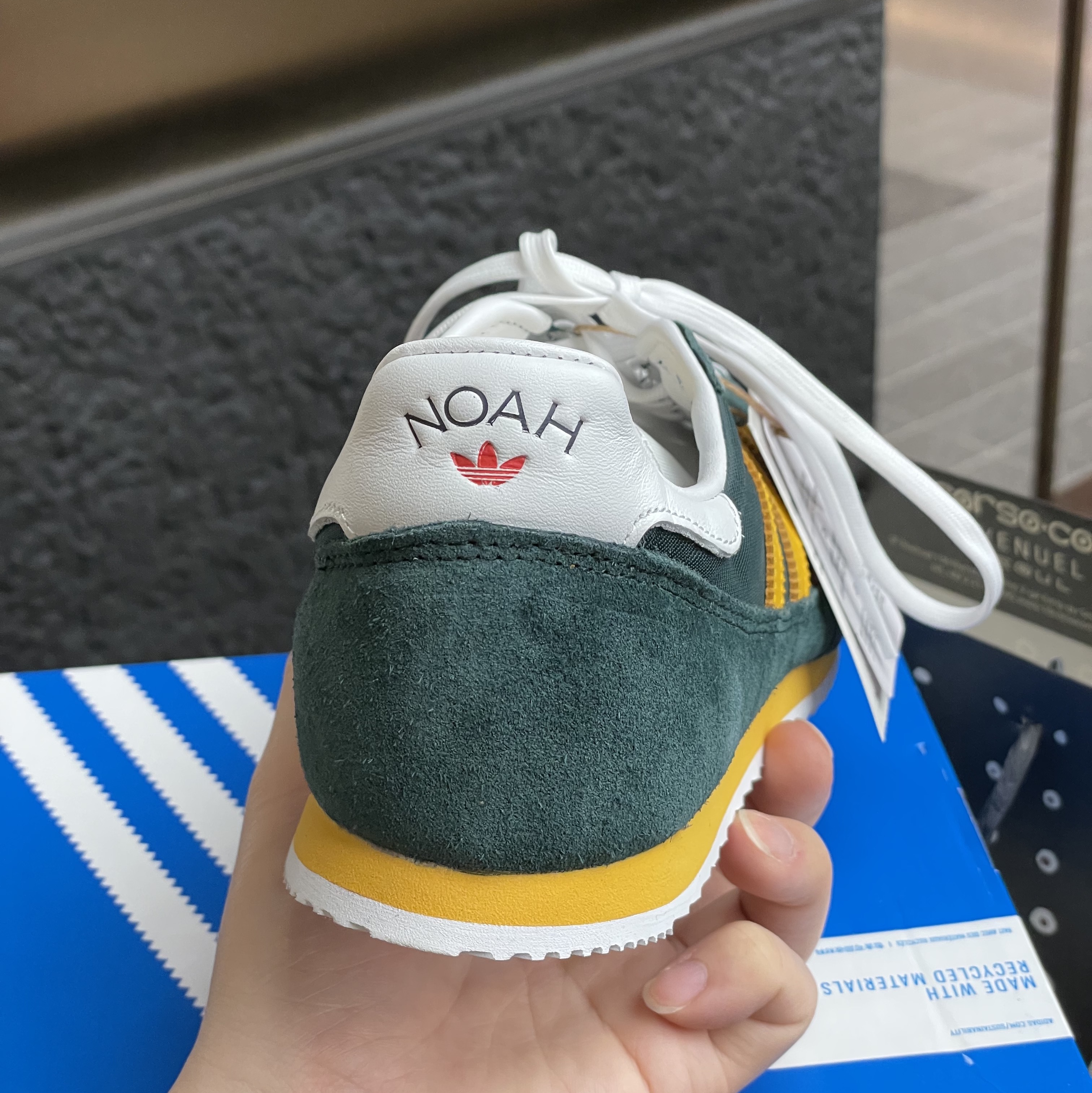 Adidas x Noah Vintage Collegiate Gold 착용 스타일