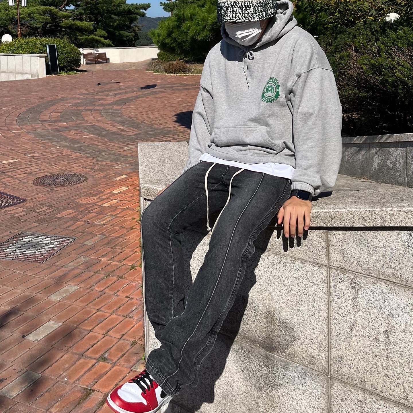 Jordan 1 Low Golf Chicago 착용 스타일 - 2