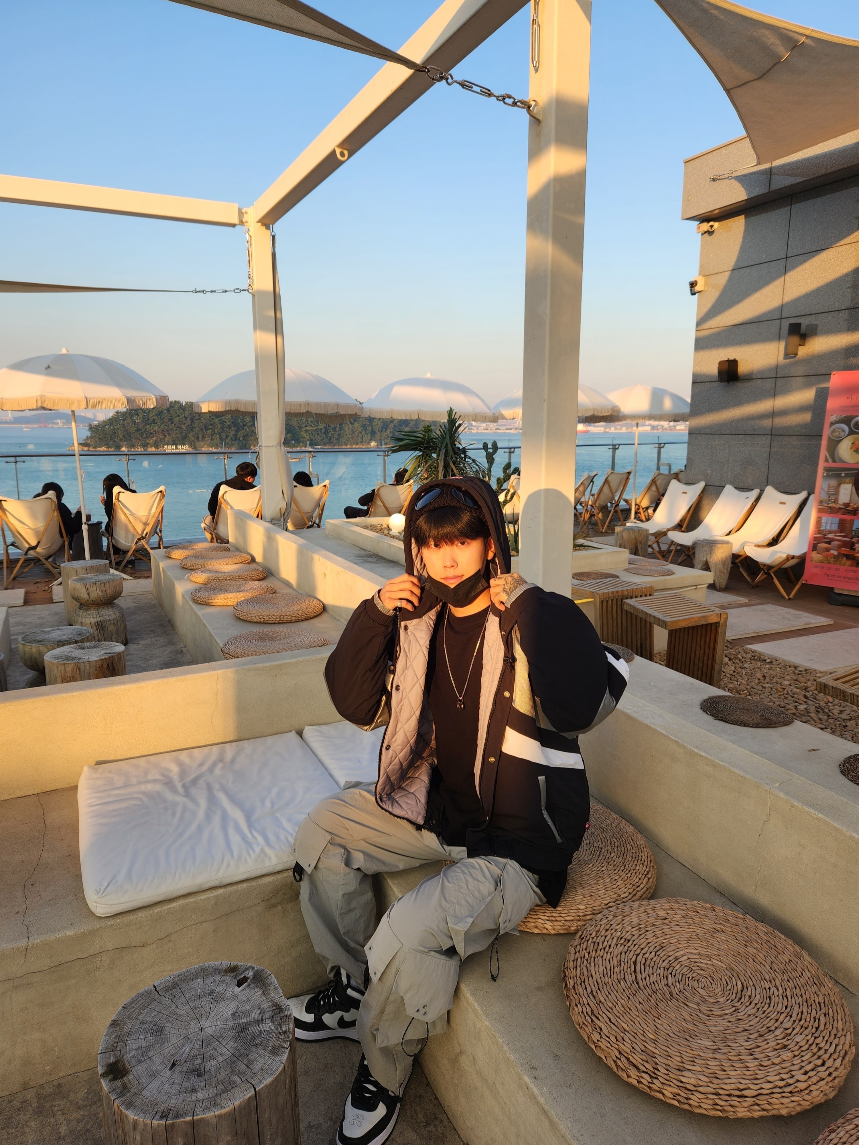 Nike x Stussy Air Force 1 '07 Mid SP Black and Light Bone, Supreme x Nike Hooded Sport Jacket Silver - 19SS 착용 스타일 - 1