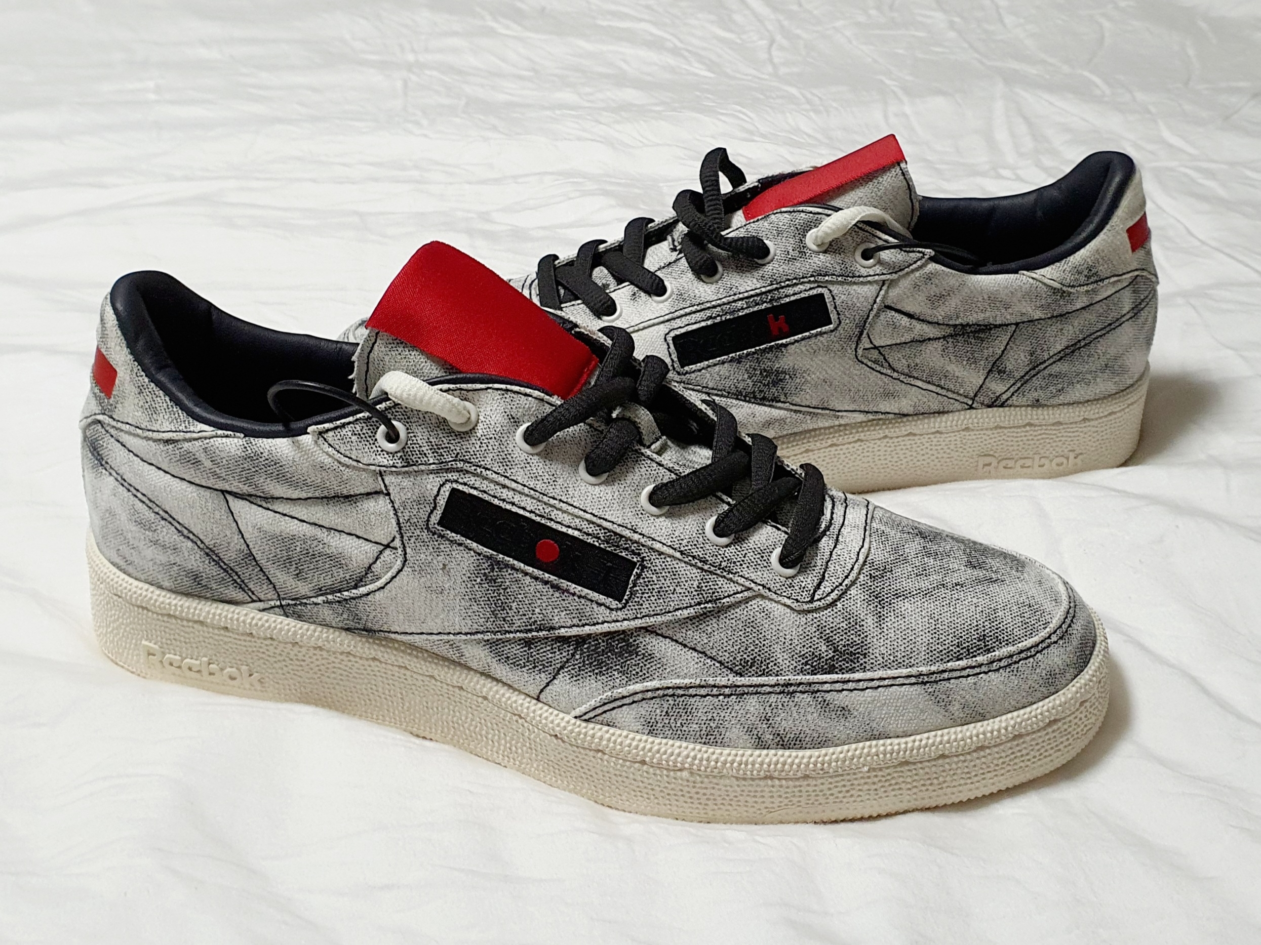 Reebok x Kendrick Lamar Club C Acid Wash 착용 스타일 - 1