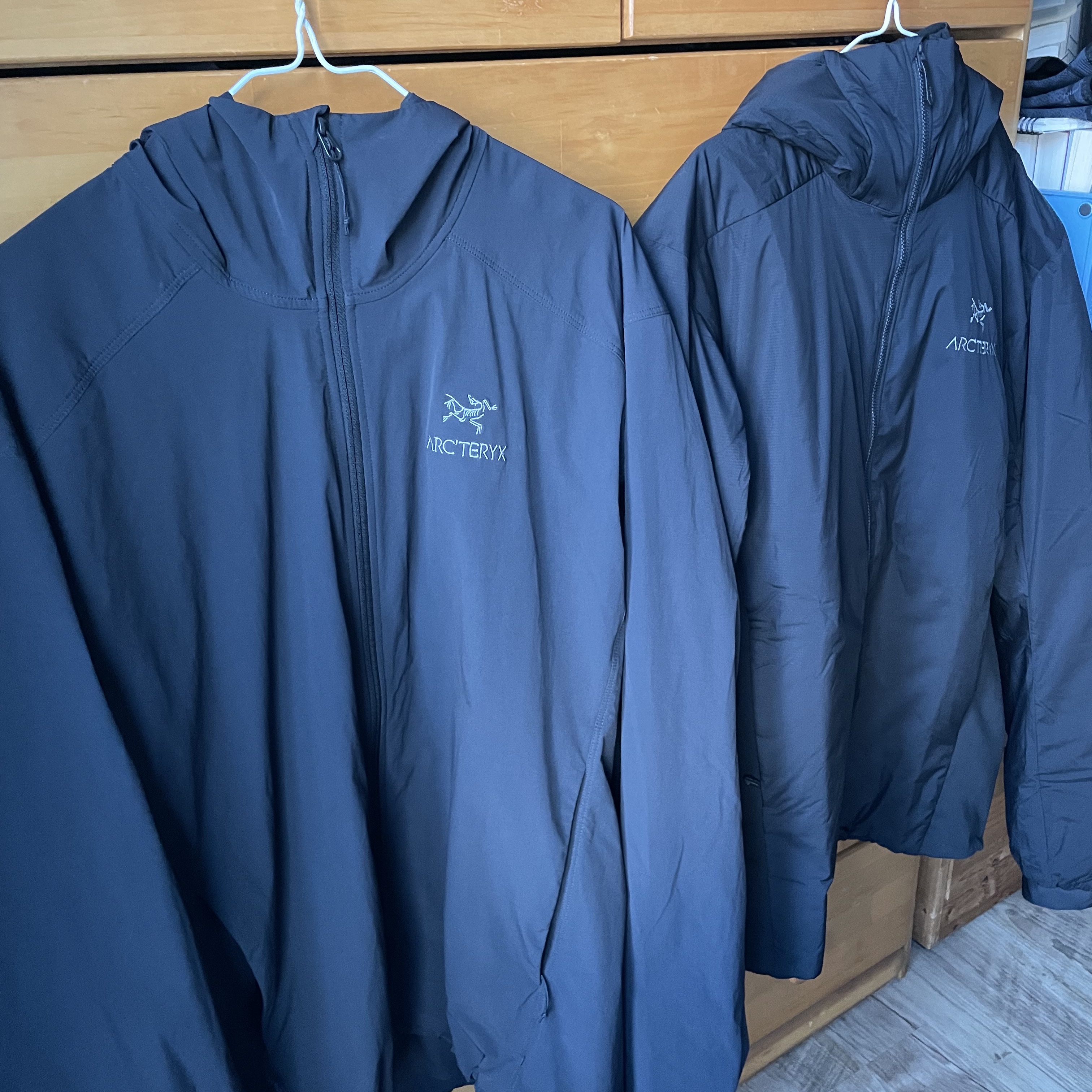 Arc'teryx Atom LT Hoody Black, Arc'teryx Gamma SL Hoody Black 착용 스타일