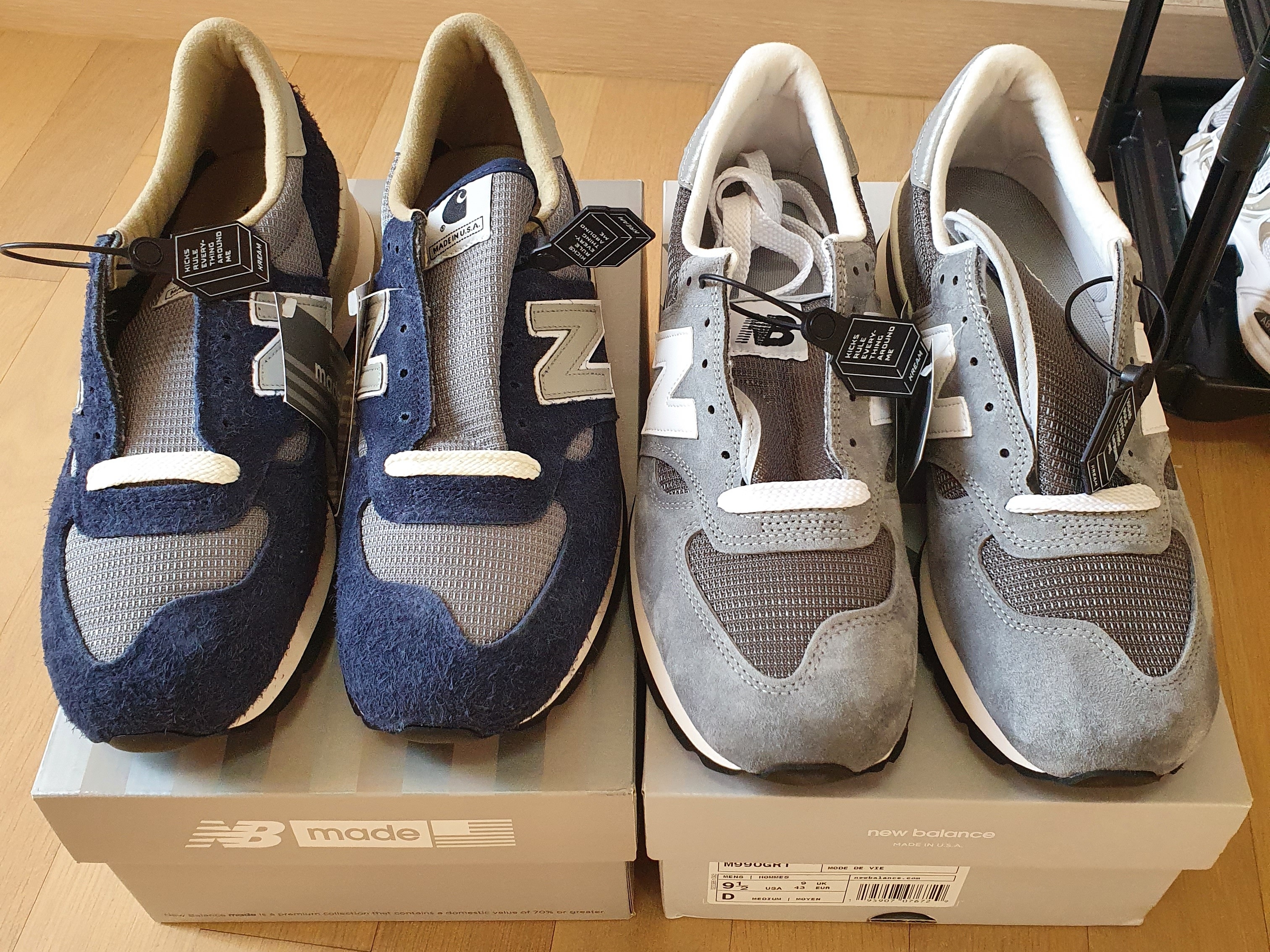 New Balance 990v1 Made in USA Grey White, New Balance x Carhartt WIP 990v1 Made in USA Sculpture Center 착용 스타일
