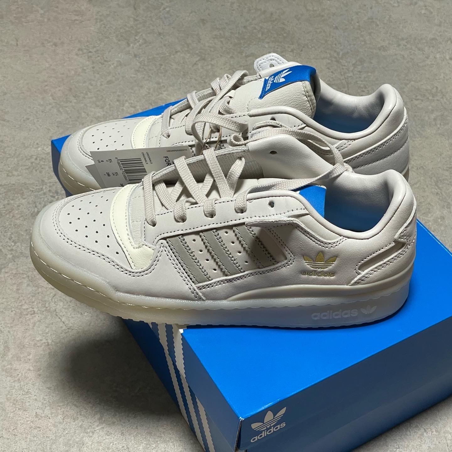 Adidas Forum Low Talc Sesame 착용 스타일 - 2