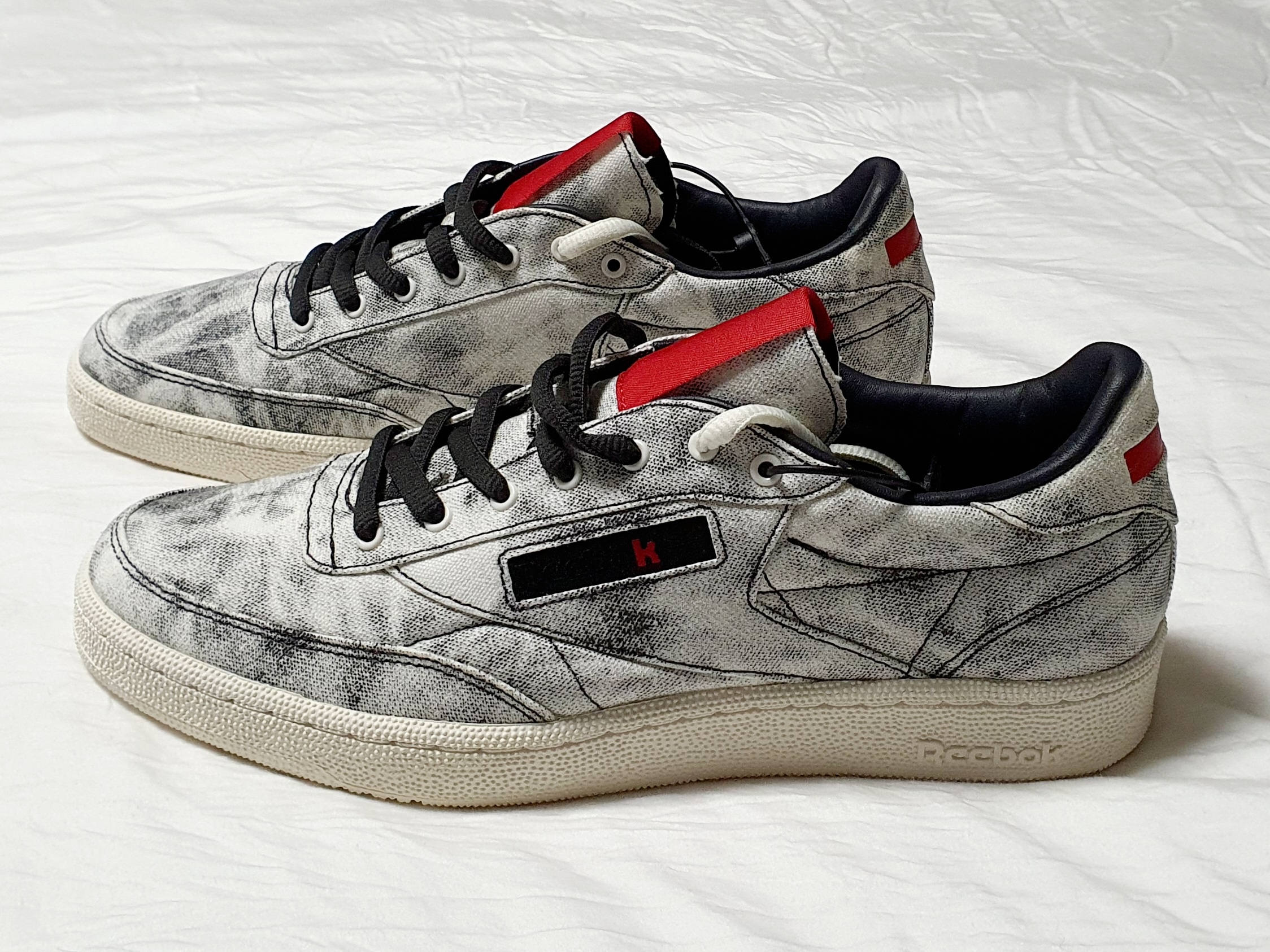 Reebok x Kendrick Lamar Club C Acid Wash 착용 스타일 - 2