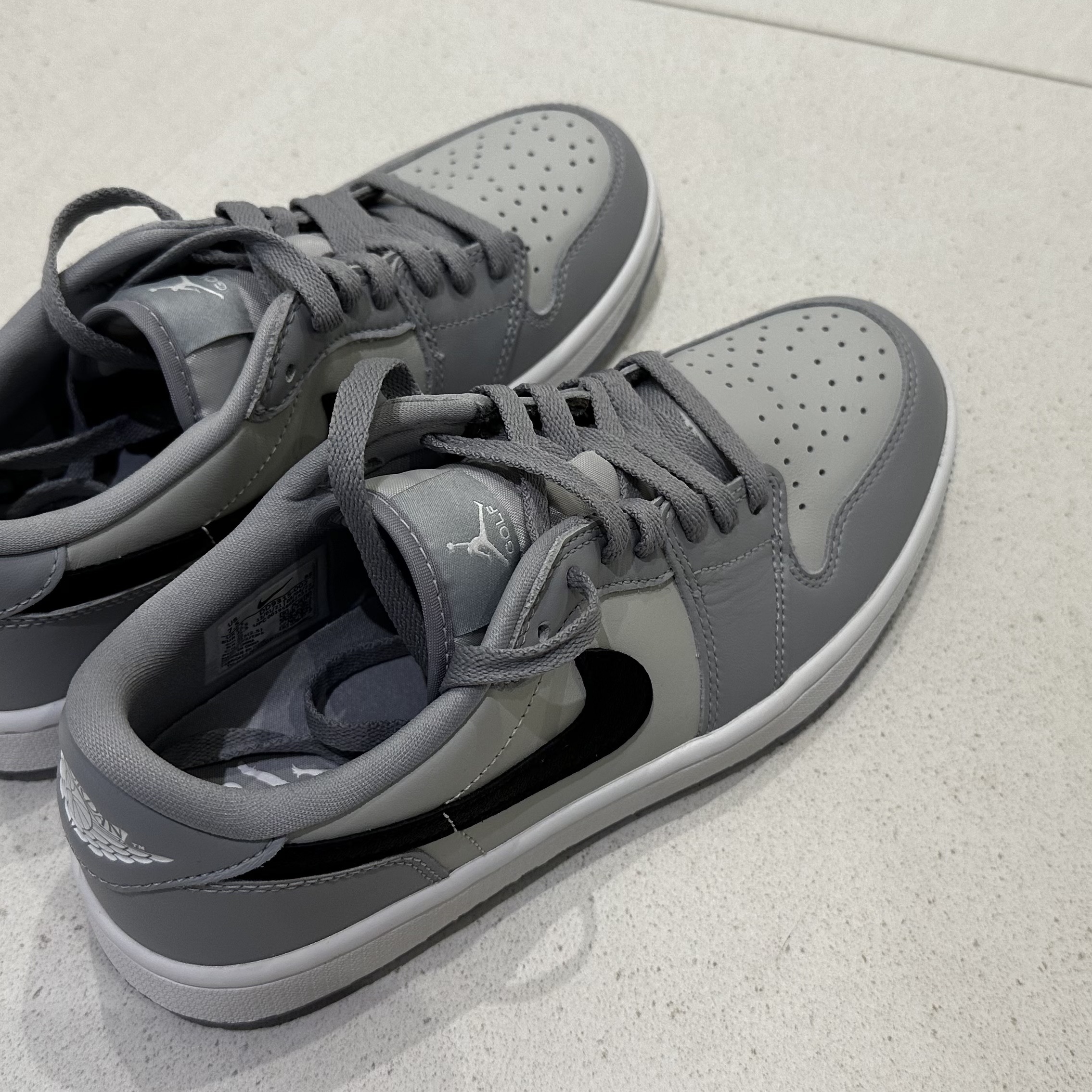 Jordan 1 Low Golf Wolf Grey 착용 스타일