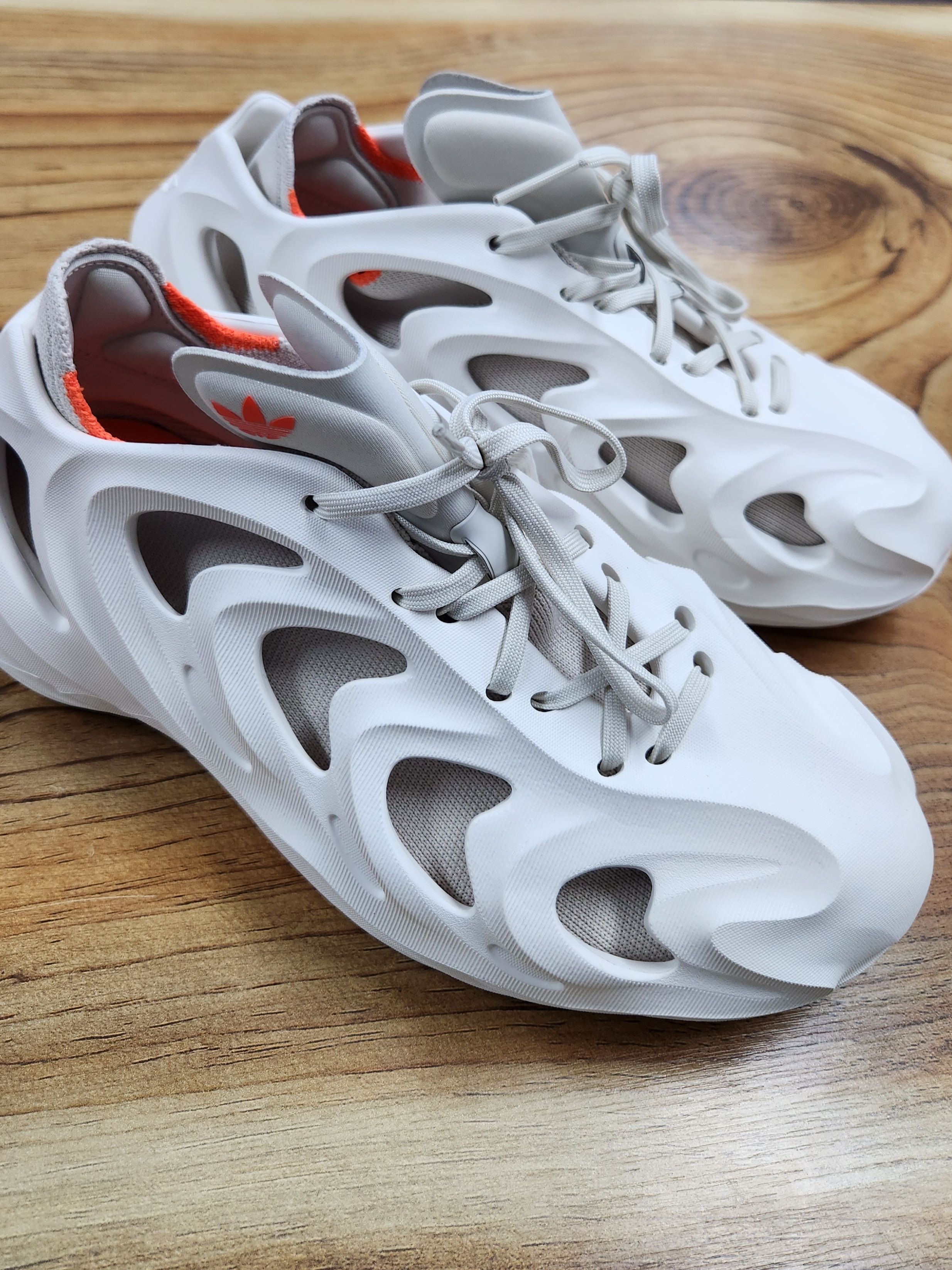 Adidas Adifom Q Off White 착용 스타일 - 1