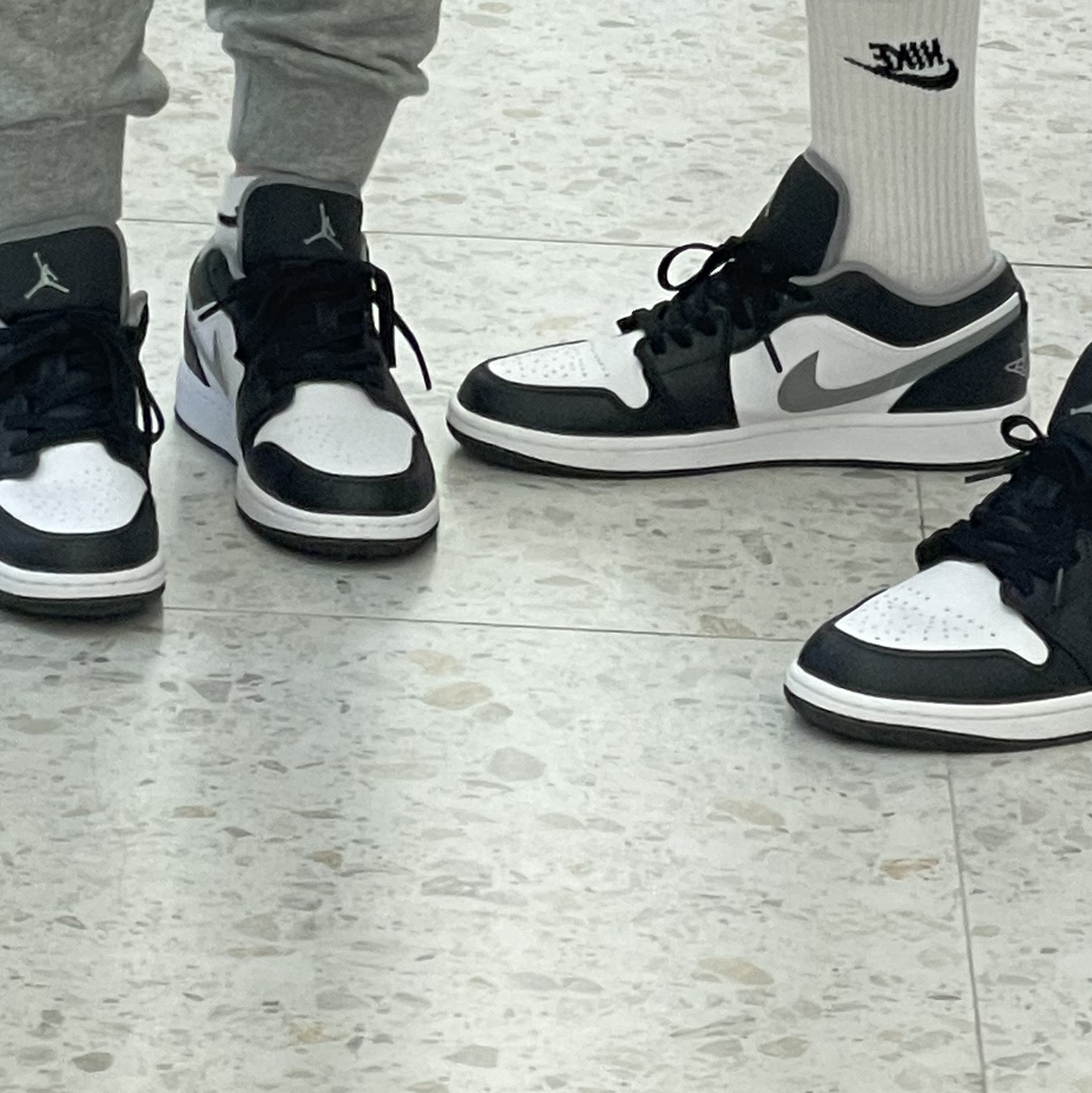 (GS) Jordan 1 Low Black Particle Grey, Jordan 1 Low Black Particle Grey 착용 스타일