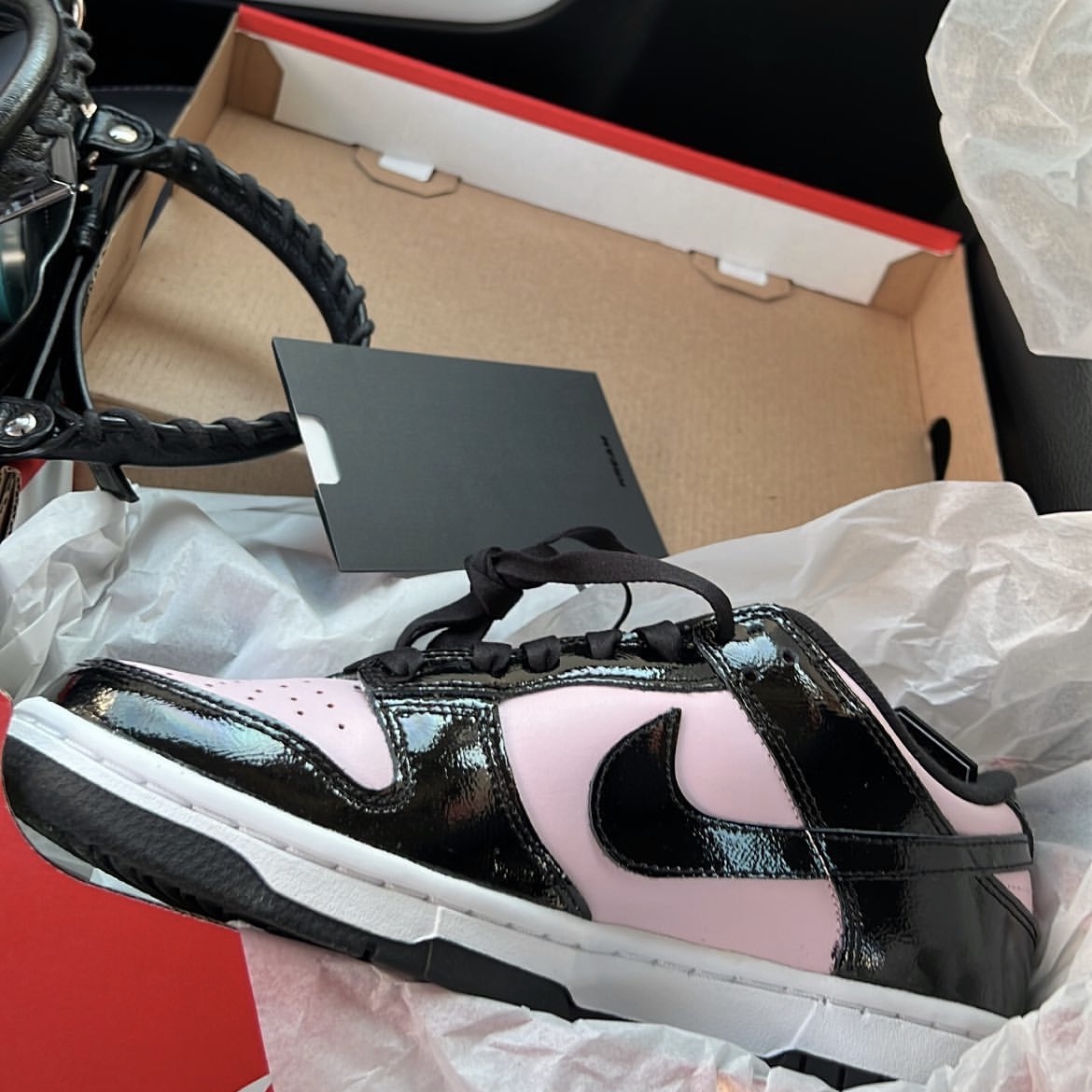 (W) Nike Dunk Low Essential Pink Foam Black 착용 스타일 - 2