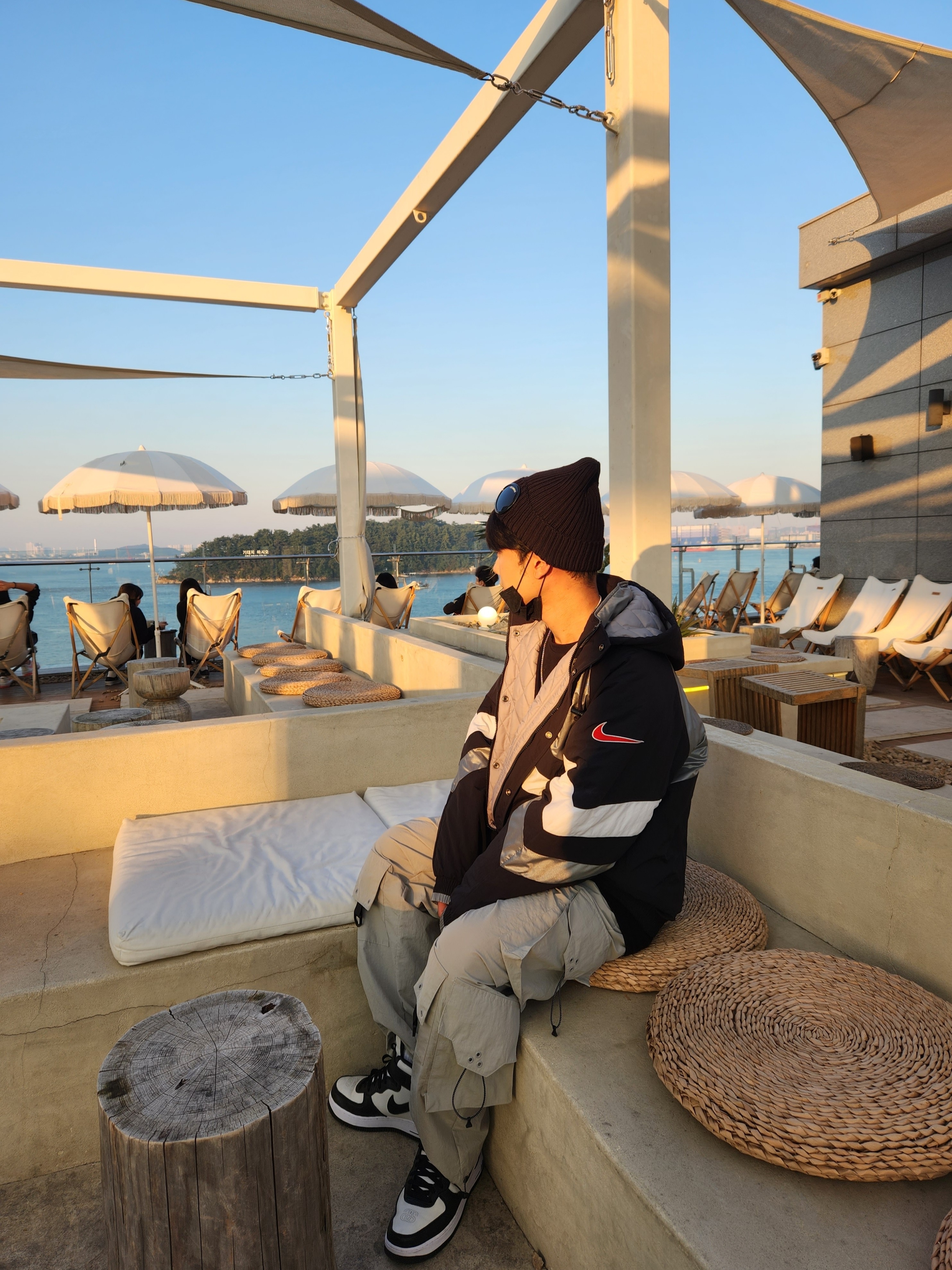 Nike x Stussy Air Force 1 '07 Mid SP Black and Light Bone, Supreme x Nike Hooded Sport Jacket Silver - 19SS 착용 스타일 - 2
