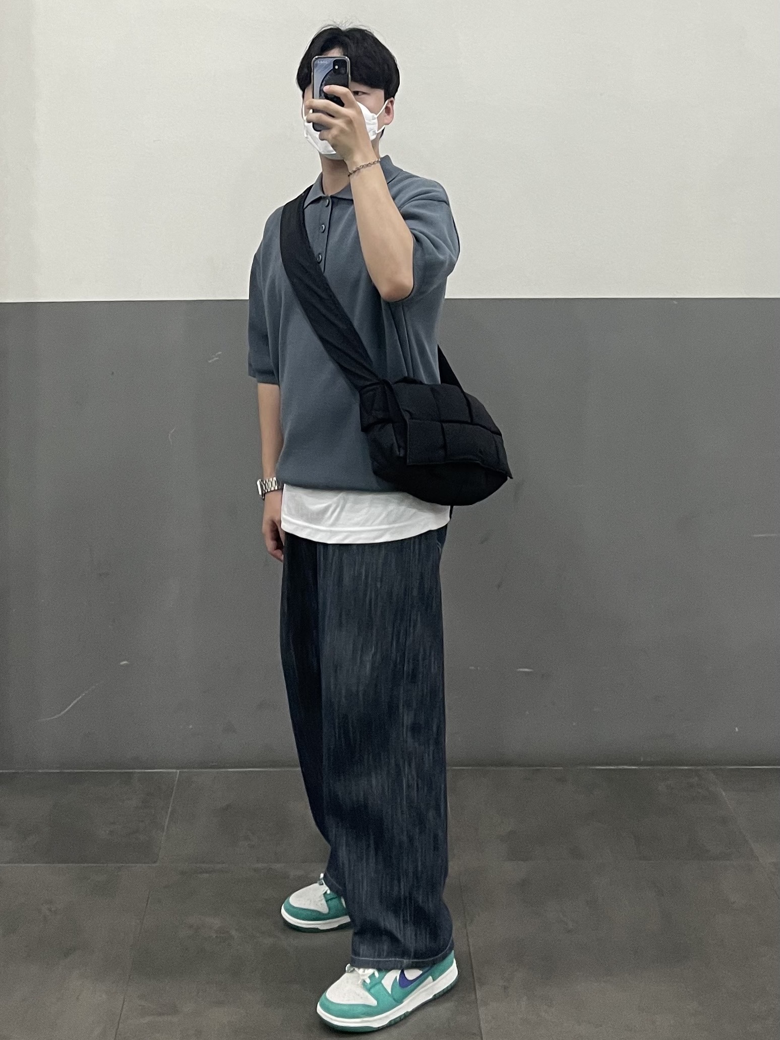 Bottega Veneta Padded Tech Cassette Black, (W) Nike Dunk Low SE 85 Neptune Green and Sail 착용 스타일