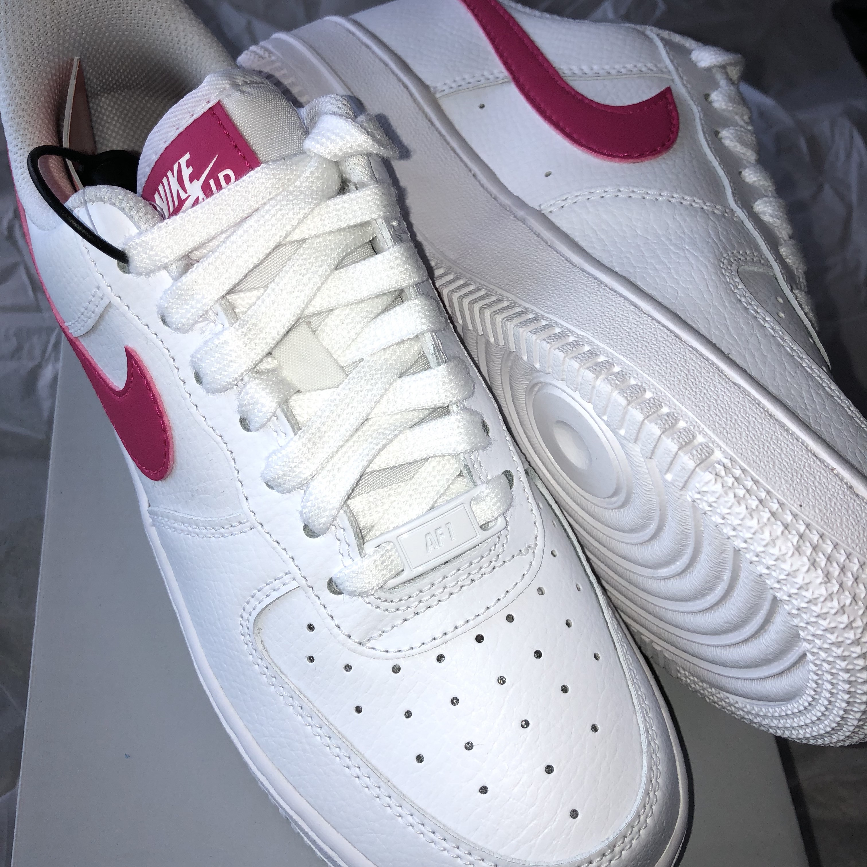 (W) Nike Air Force 1 '07 White Pink Prime 착용 스타일