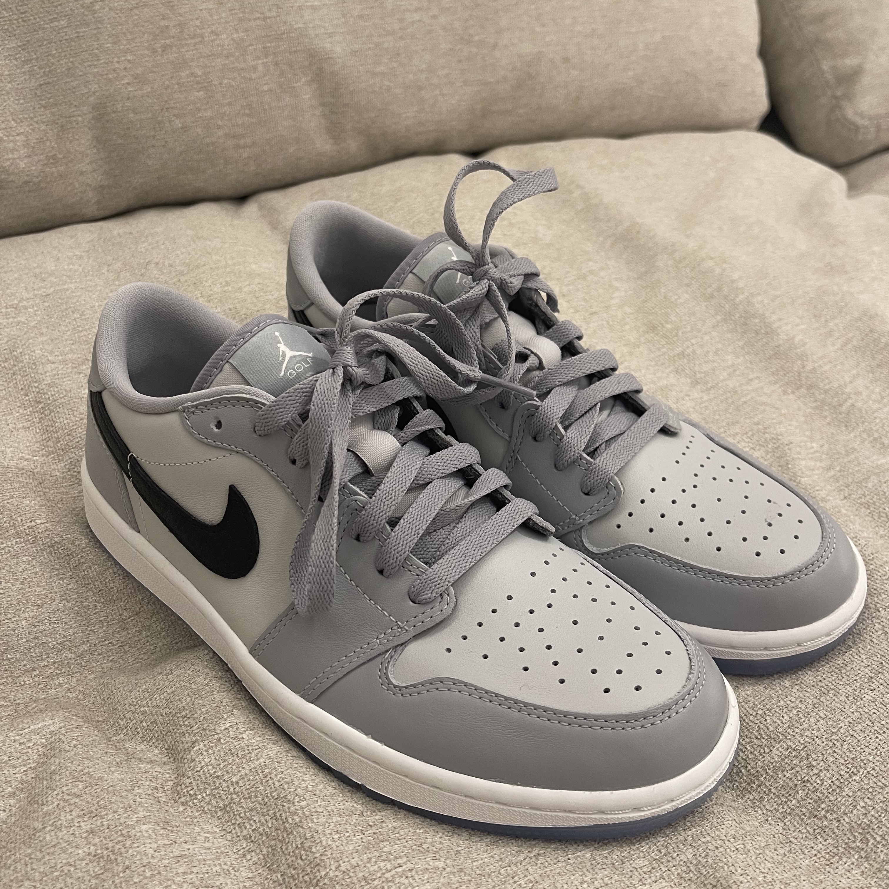 Jordan 1 Low Golf Wolf Grey 착용 스타일