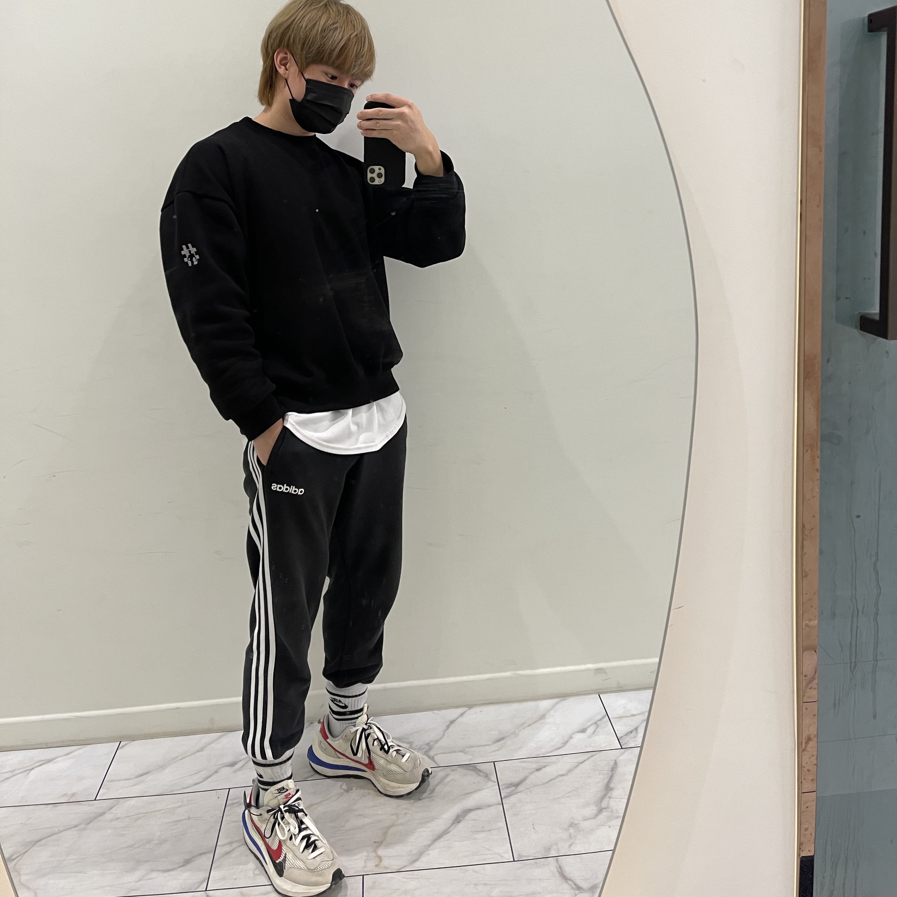 Nike x Sacai VaporWaffle Royal Fuchsia 착용 스타일