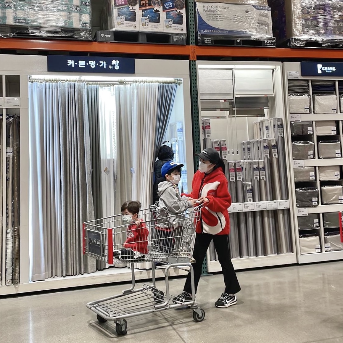 Supreme x The North Face S Logo Hooded Fleece Jacket Red - 20FW, Supreme Leather Camp Cap Black - 21SS 착용 스타일 - 1