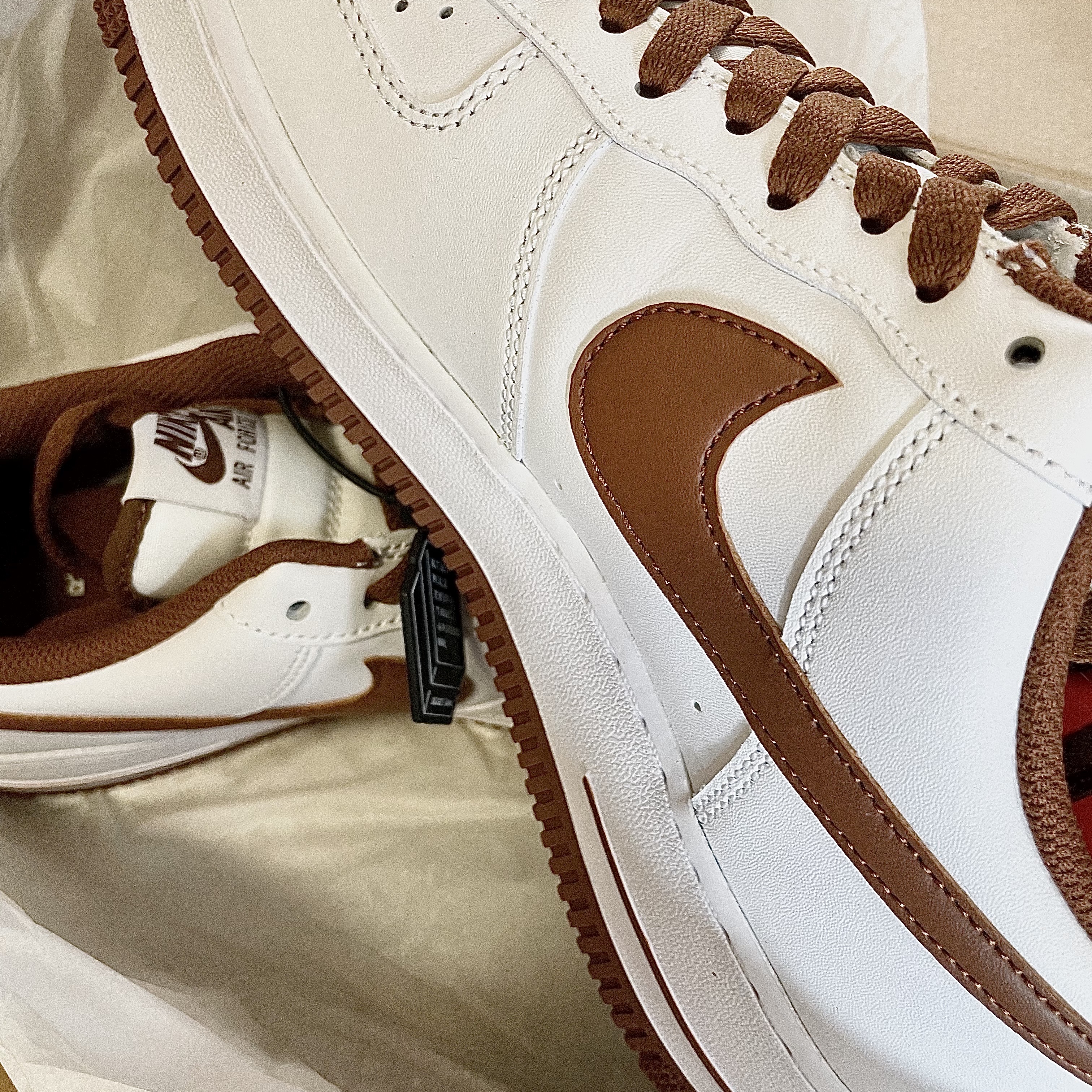 Nike Air Force 1 '07 Pecan 착용 스타일