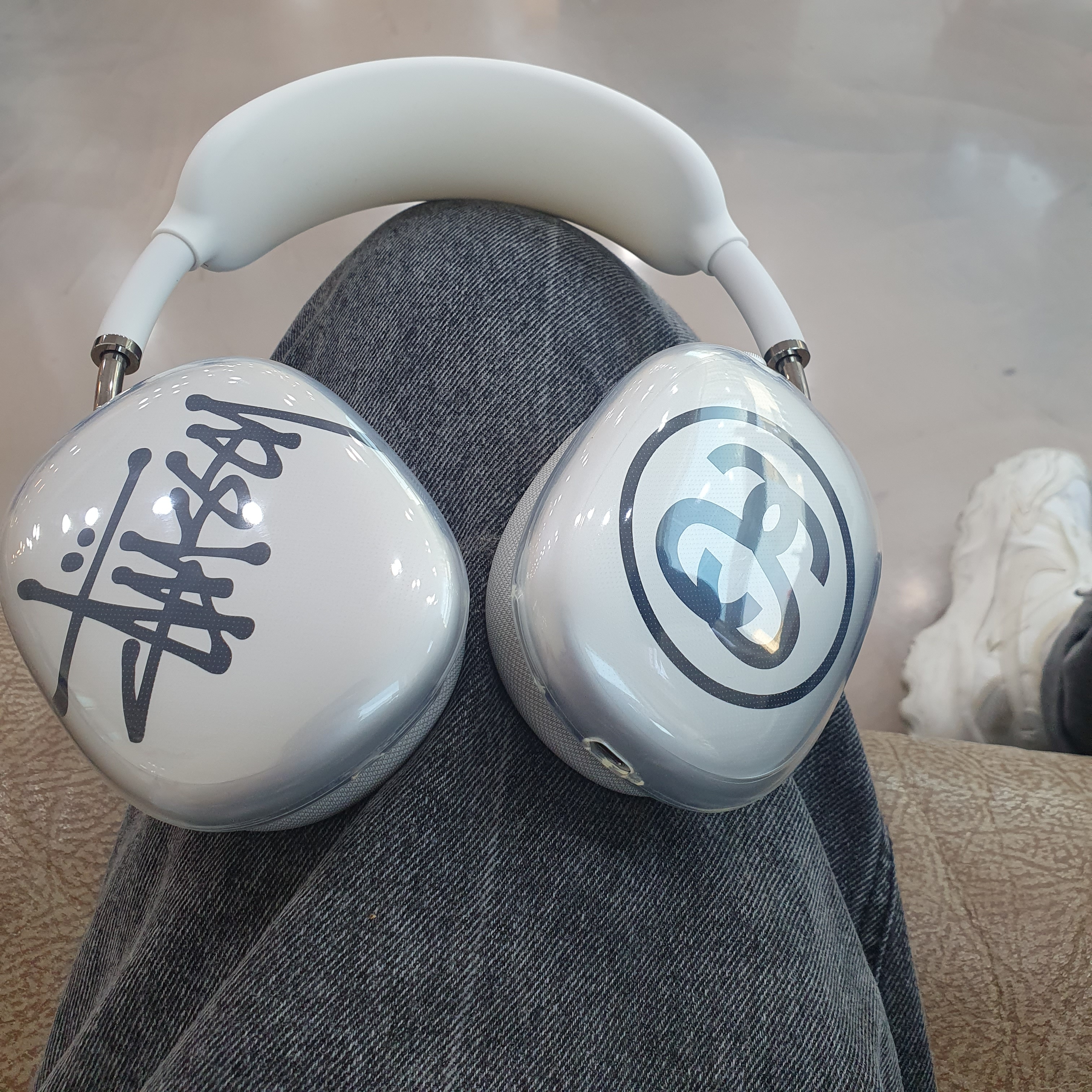 (W) Nike TC 7900 Summit White, Apple AirPods Max Lightning Silver (Korean Ver.) 착용 스타일
