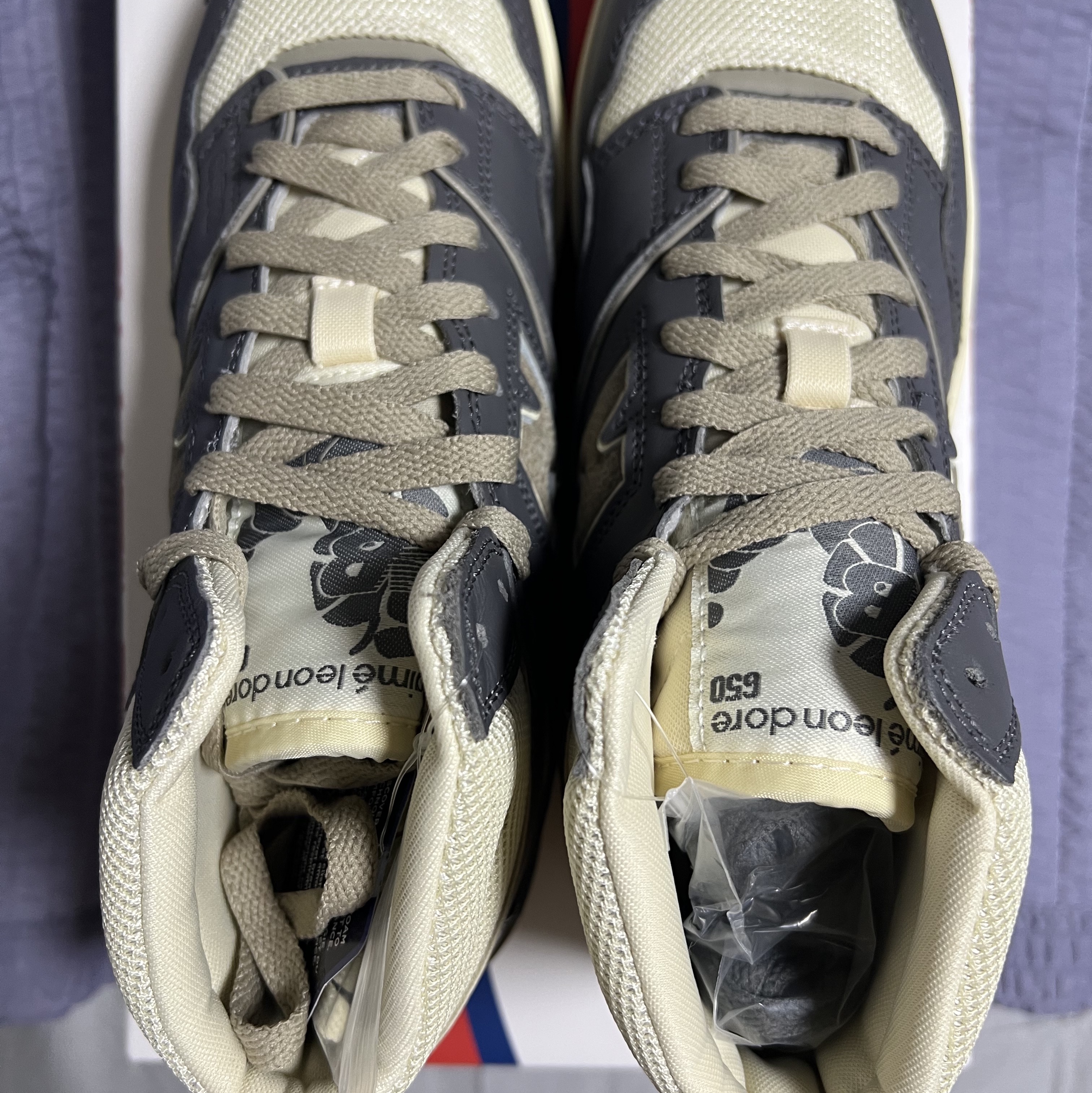 New Balance x Aime Leon Dore 650R Dark Grey 착용 스타일 - 1