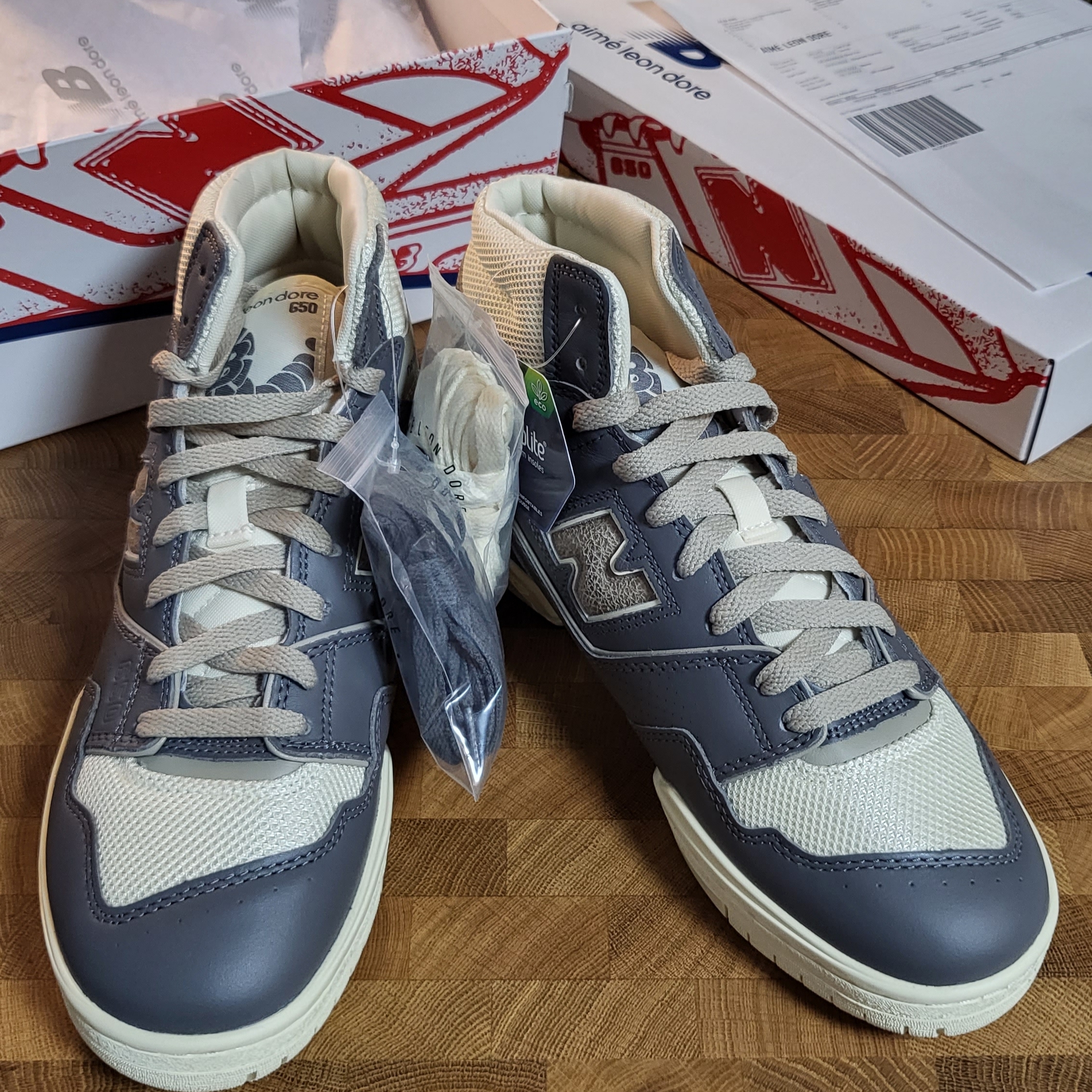 New Balance x Aime Leon Dore 650R Dark Grey 착용 스타일 - 4