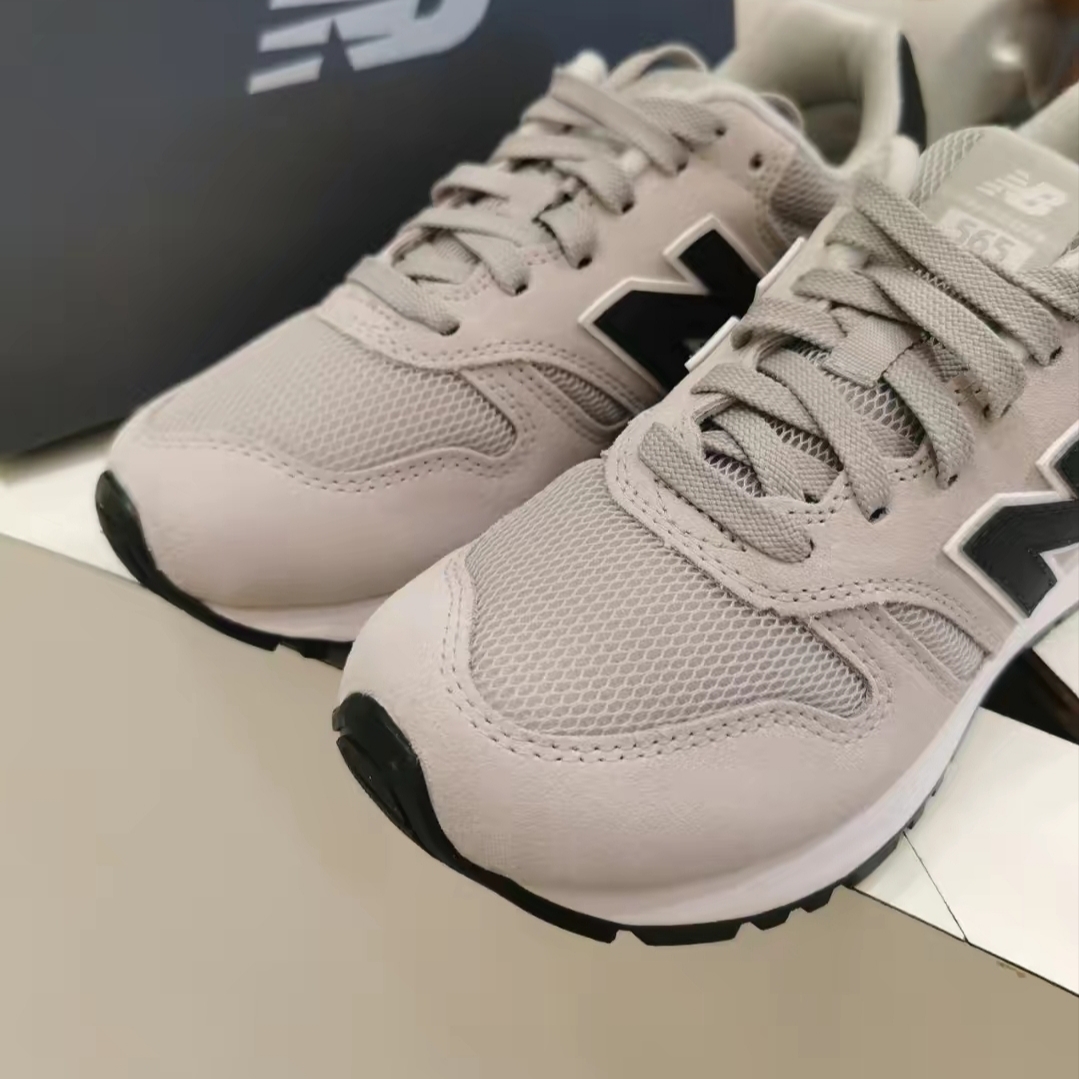 New Balance 565 Cloud Grey 착용 스타일 - 2