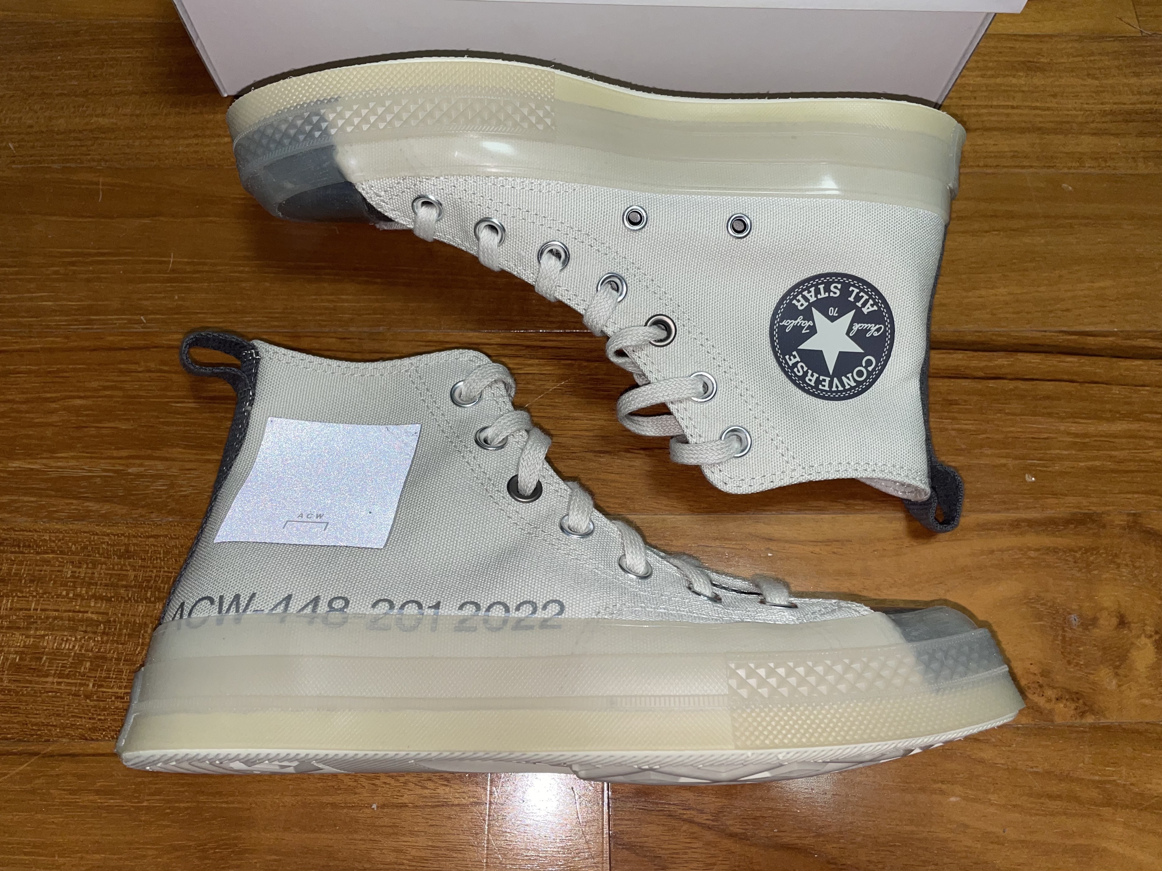 Converse x A-Cold-Wall Chuck 70 Hi Silver Birch 착용 스타일 - 4