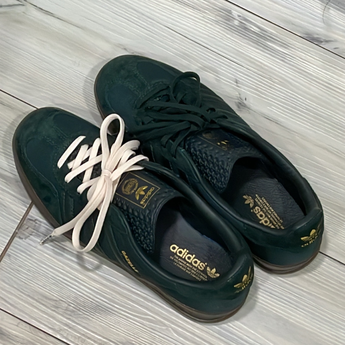 Adidas Gazelle Indoor Shadow Green 착용 스타일