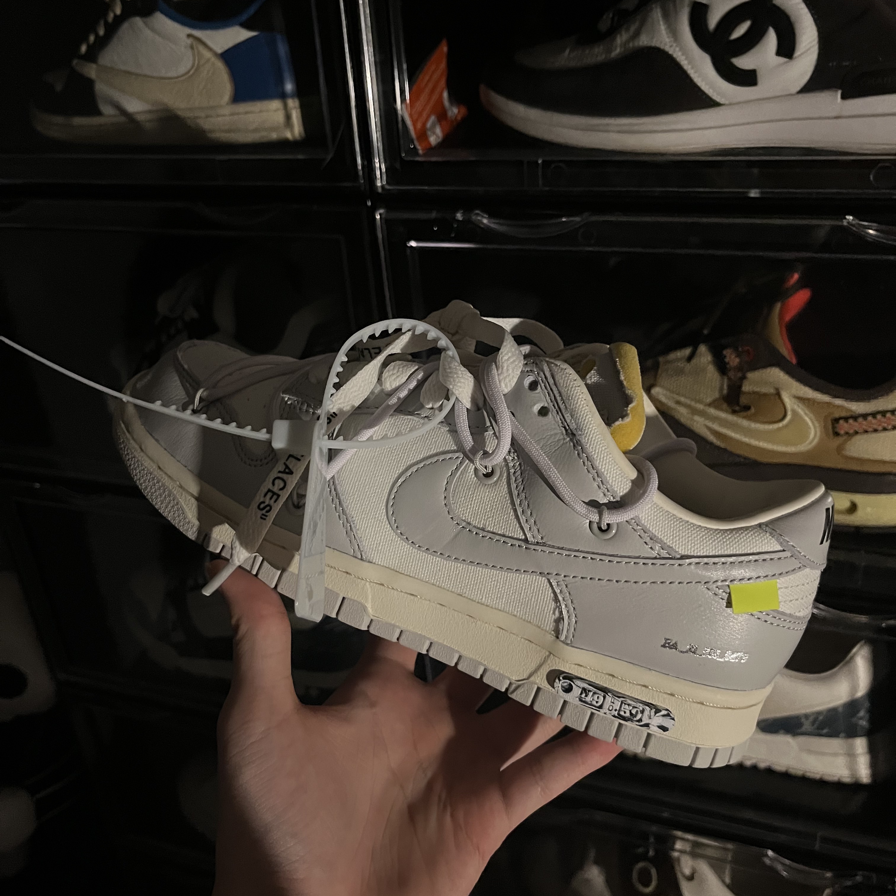 Nike x Off-White Dunk Low The 50 - Lot 49, Jordan 1 x Travis Scott x Fragment Retro Low OG SP Military Blue 착용 스타일