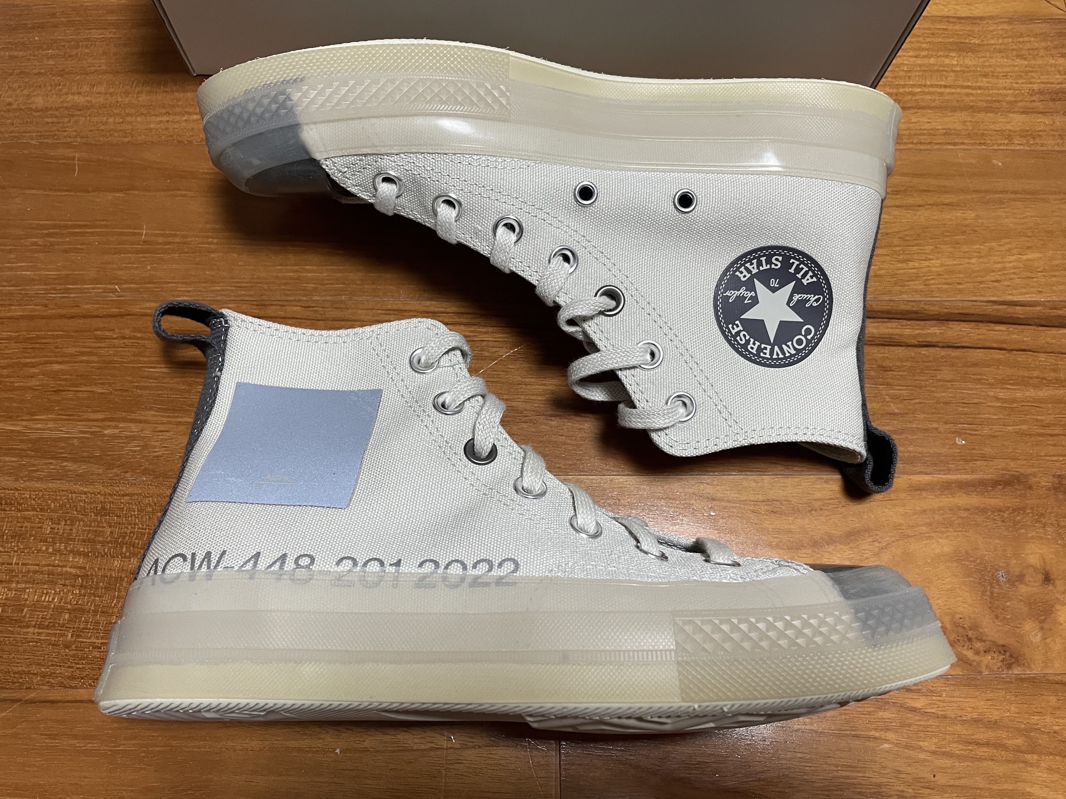Converse x A-Cold-Wall Chuck 70 Hi Silver Birch 착용 스타일 - 3