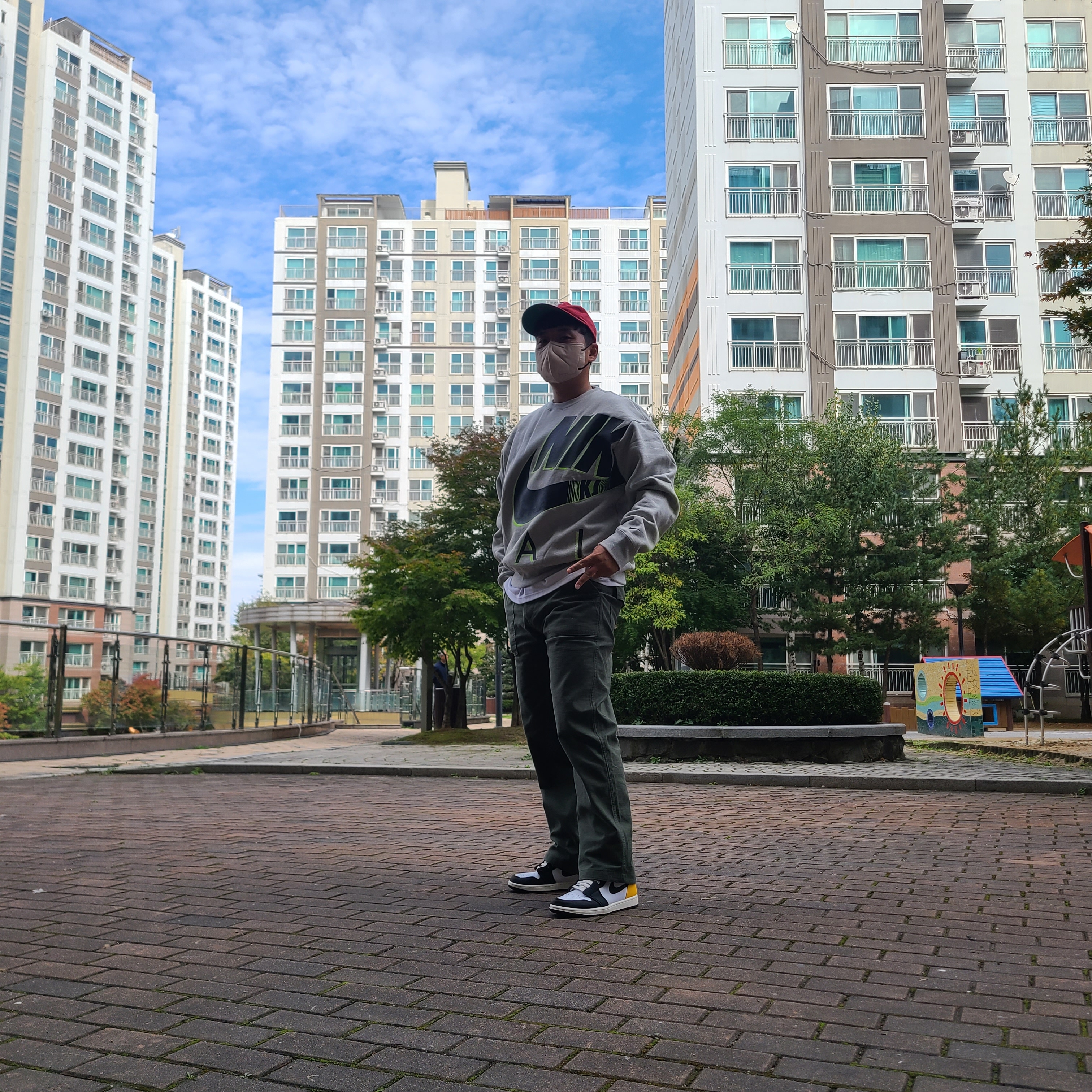 Nike x Kim Jones Fleece Crew Grey Heather - US/EU, IAB Studio T-Shirt White 착용 스타일