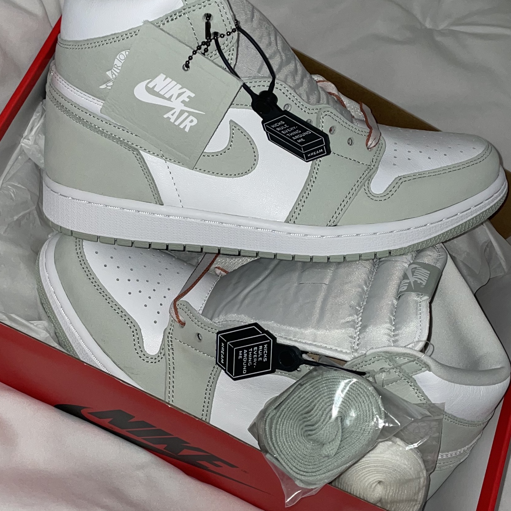 (W) Jordan 1 Retro High OG Seafoam 착용 스타일